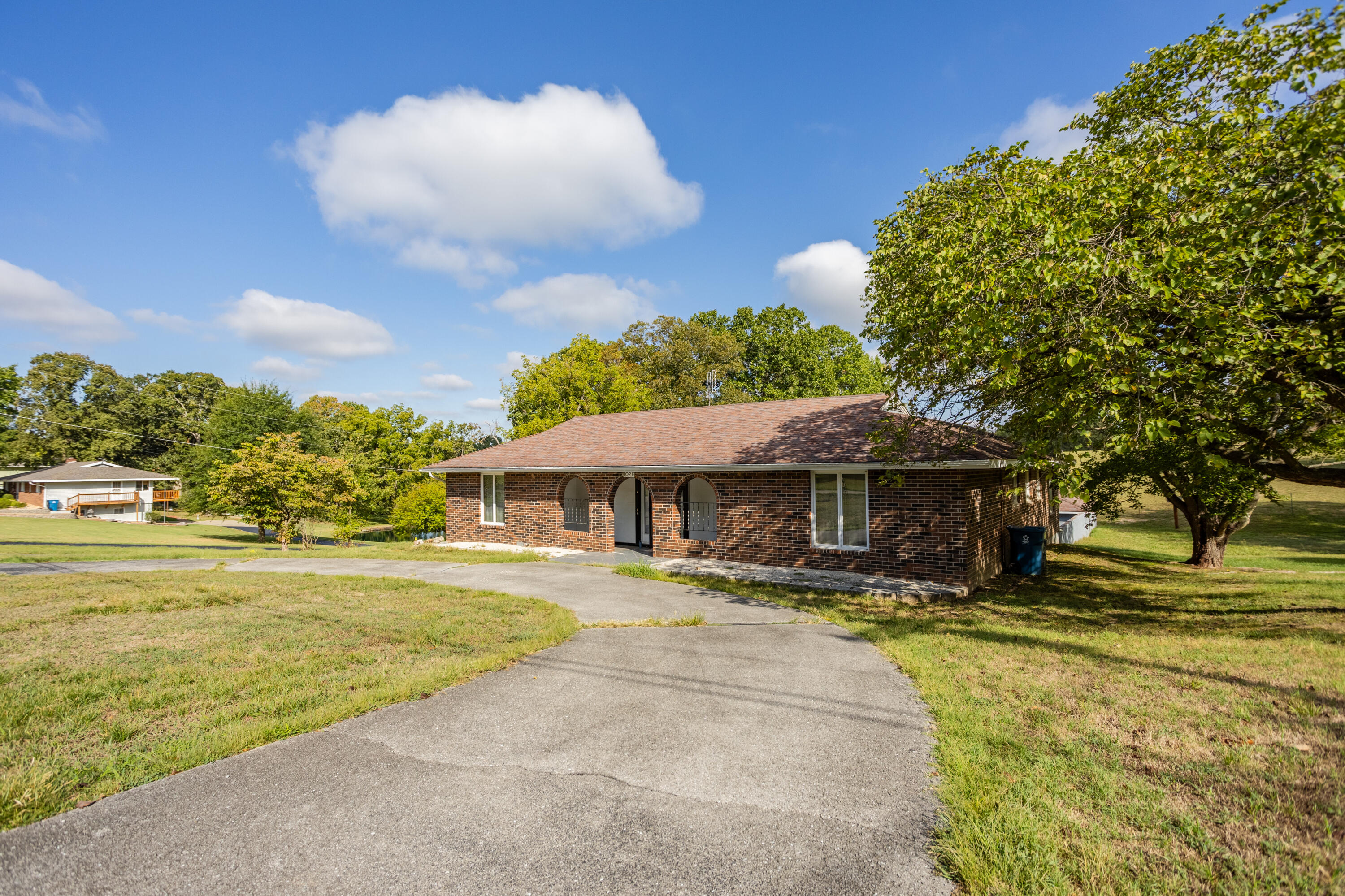 102 E Mockingbird Lane, Crane, MO 65633 — photo 3