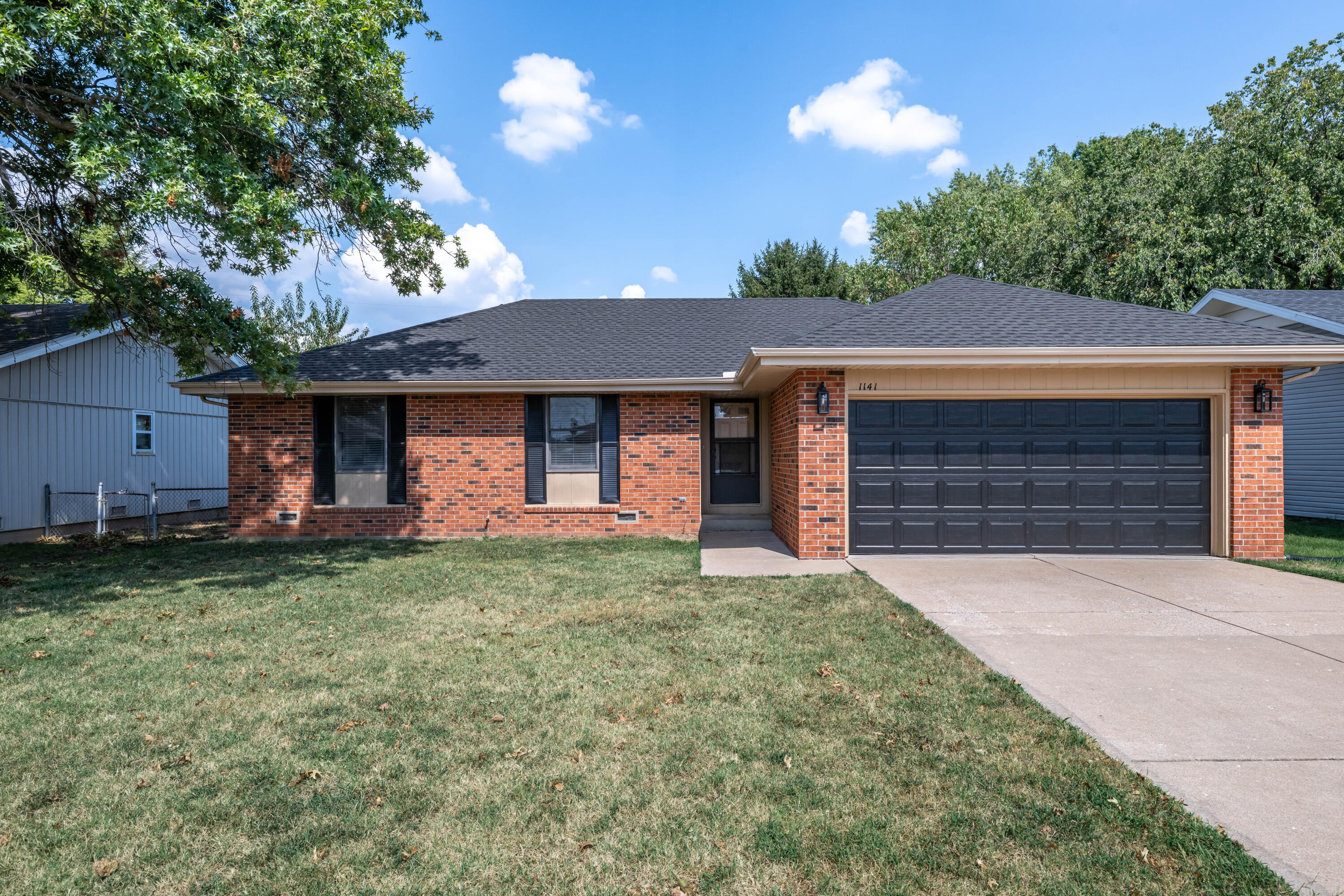 1141 E Cambridge Street, Springfield, MO 65807 — photo 2