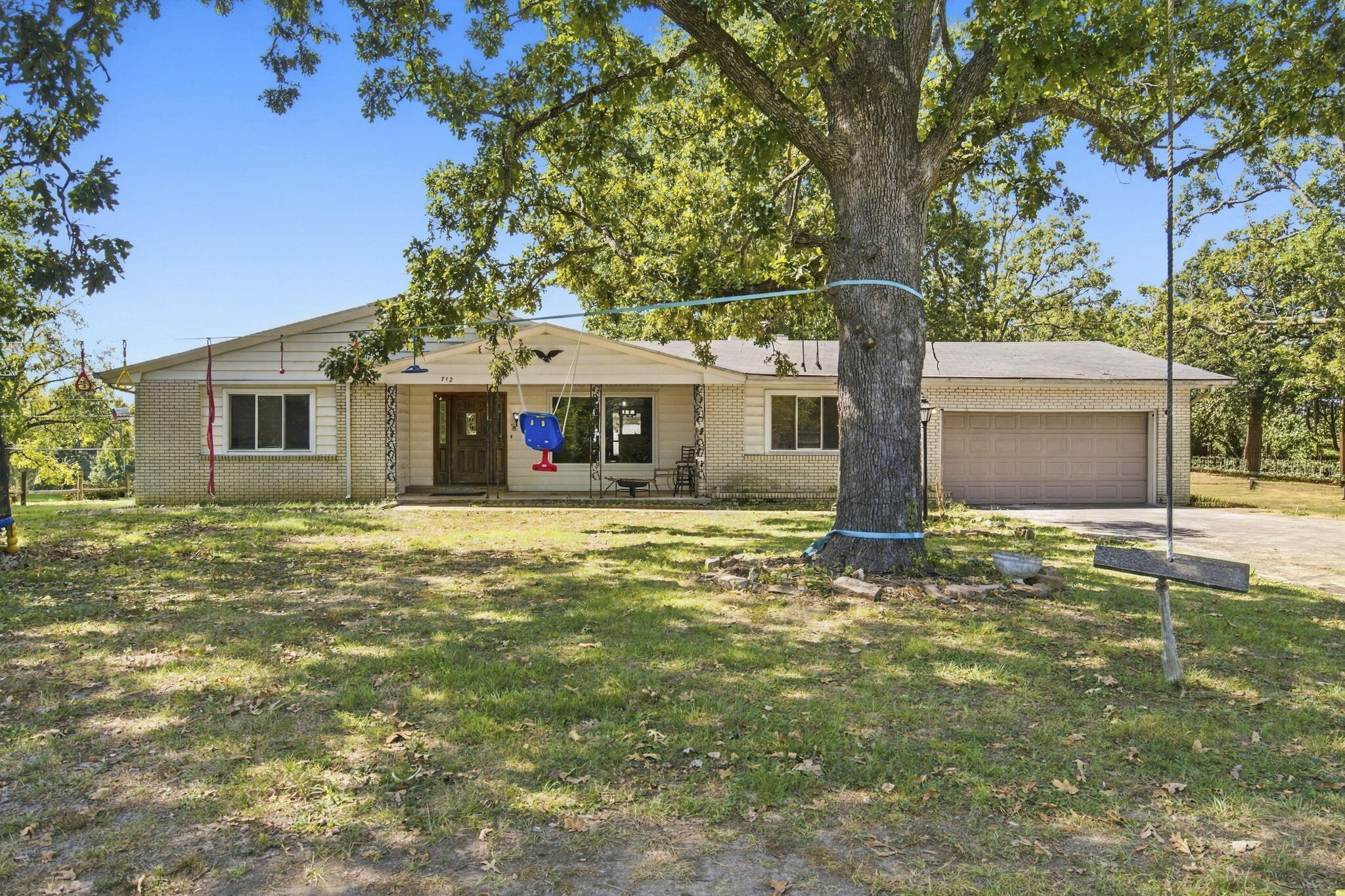 712 Agnes Street, Crane, MO 65633 — photo 3