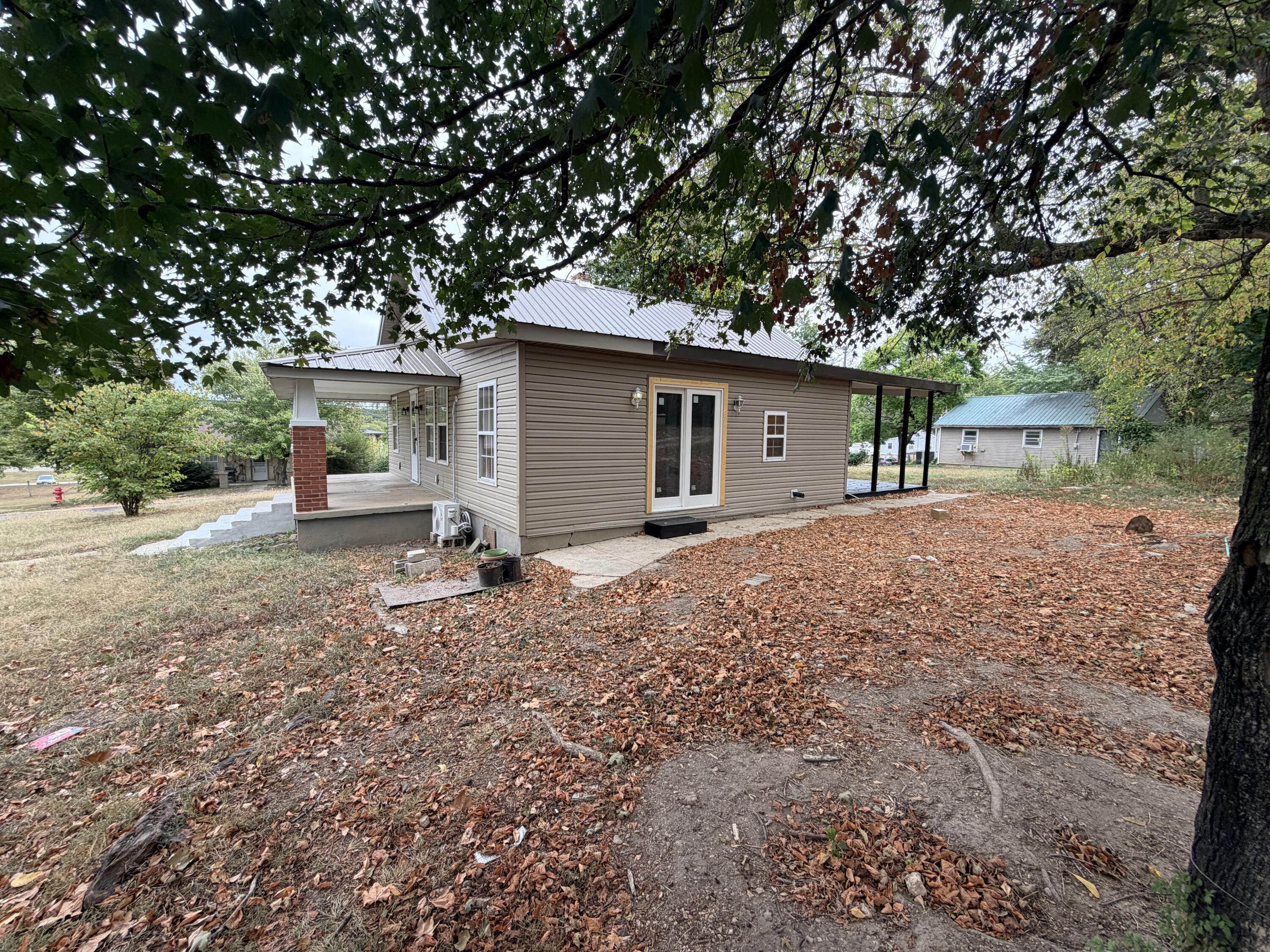 204 E Simpson Street, Alton, MO 65606 — photo 2