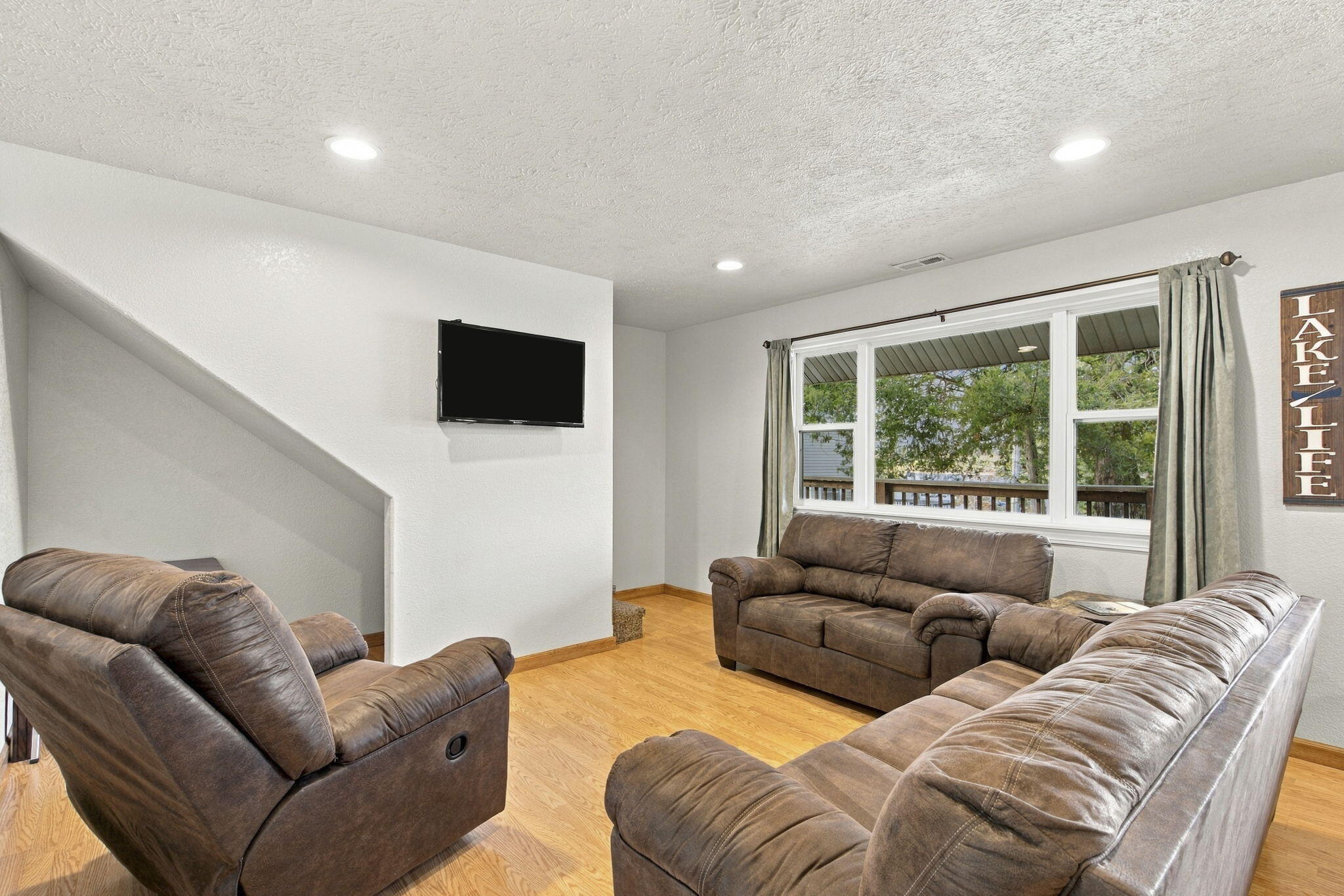 423 & 425 Eagle Drive, Reeds Spring, MO 65737 — photo 3
