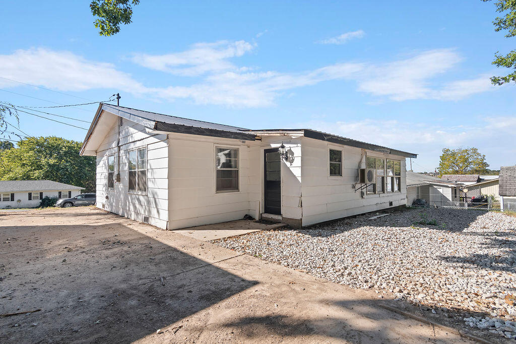 202 E Grand Avenue, Ava, MO 65608 — photo 3