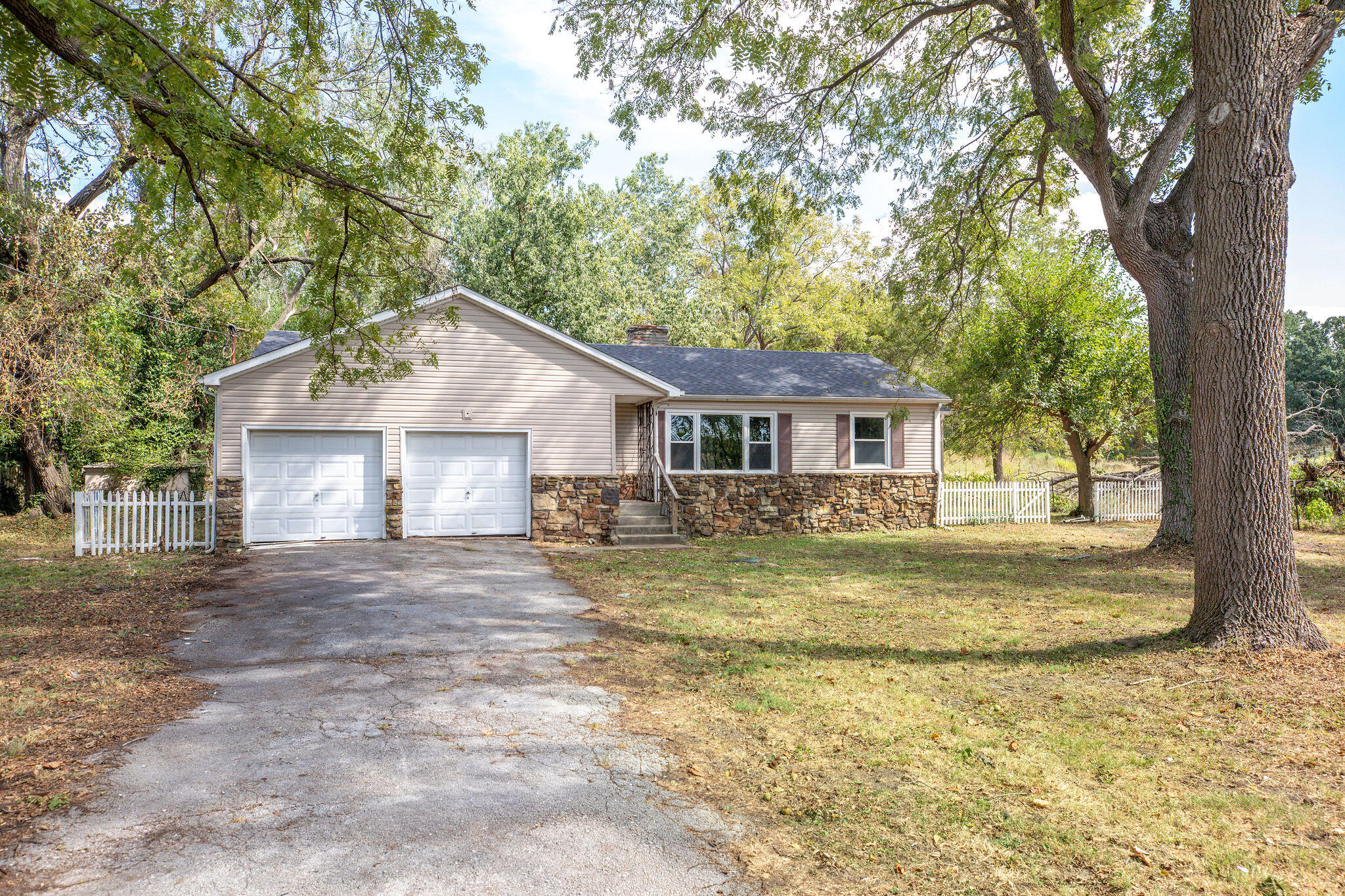 4026 N Farm Road 141 — photo