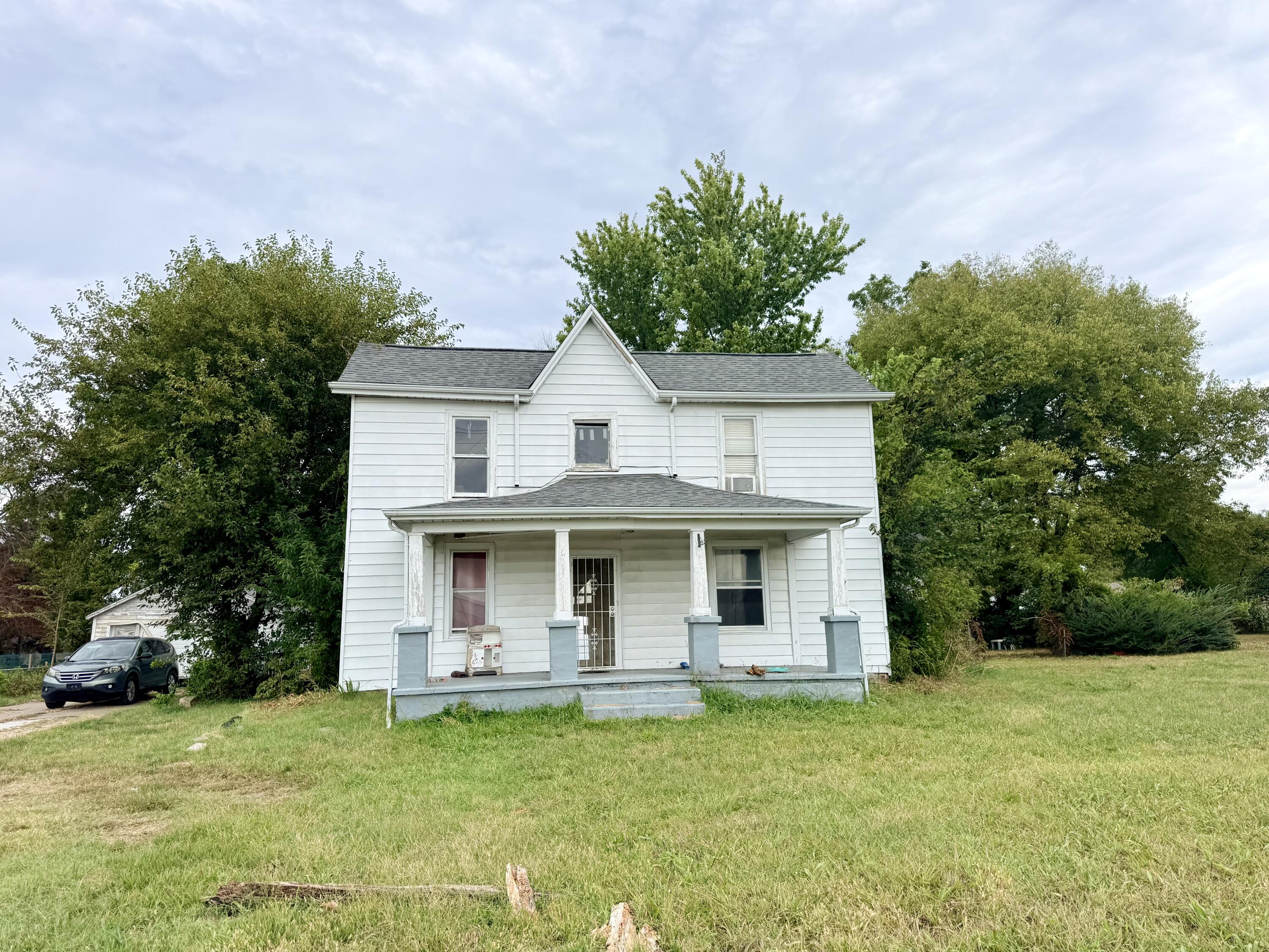 2629 E Division Street — photo