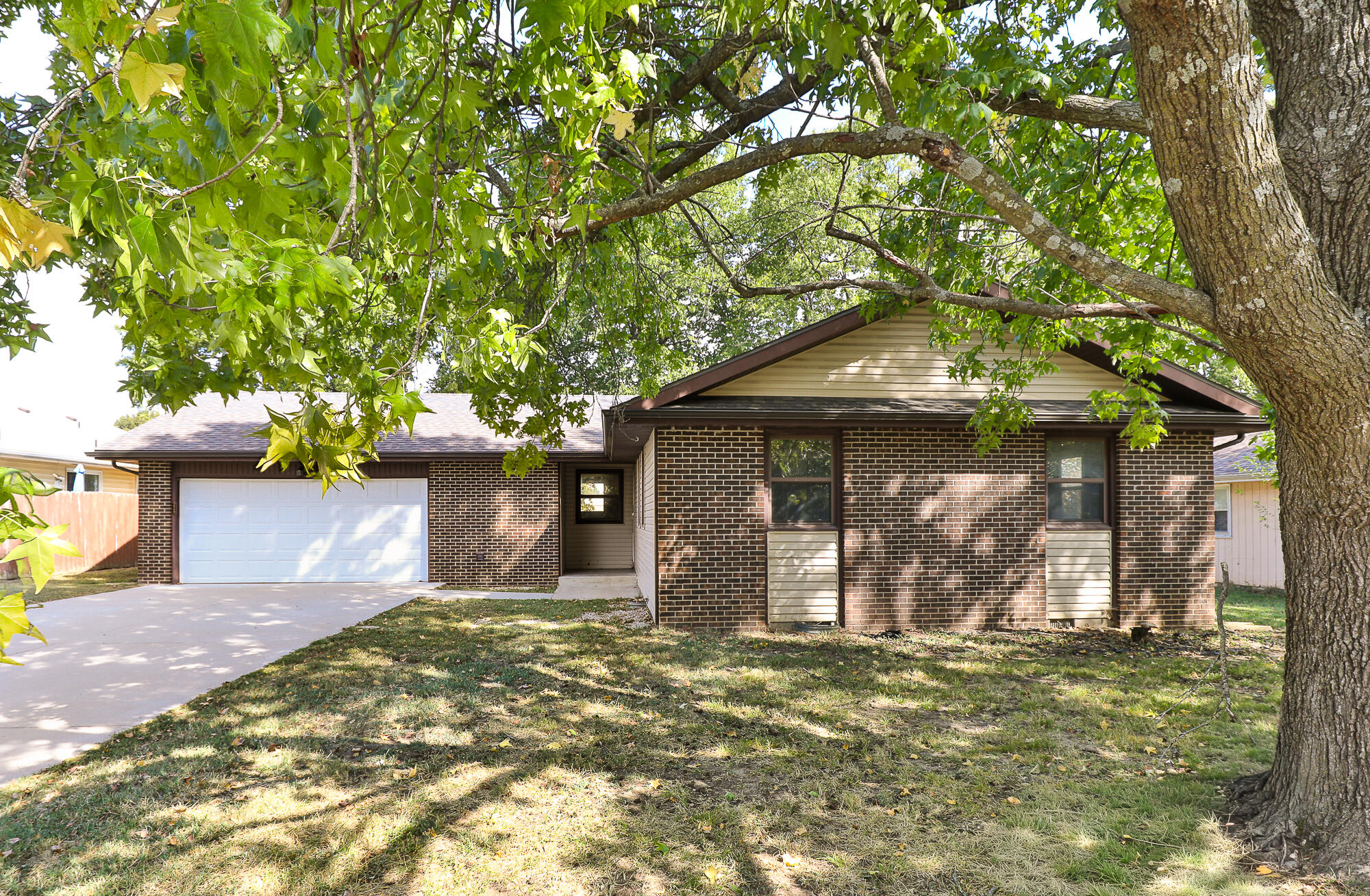 2117 W Northwood Street — photo