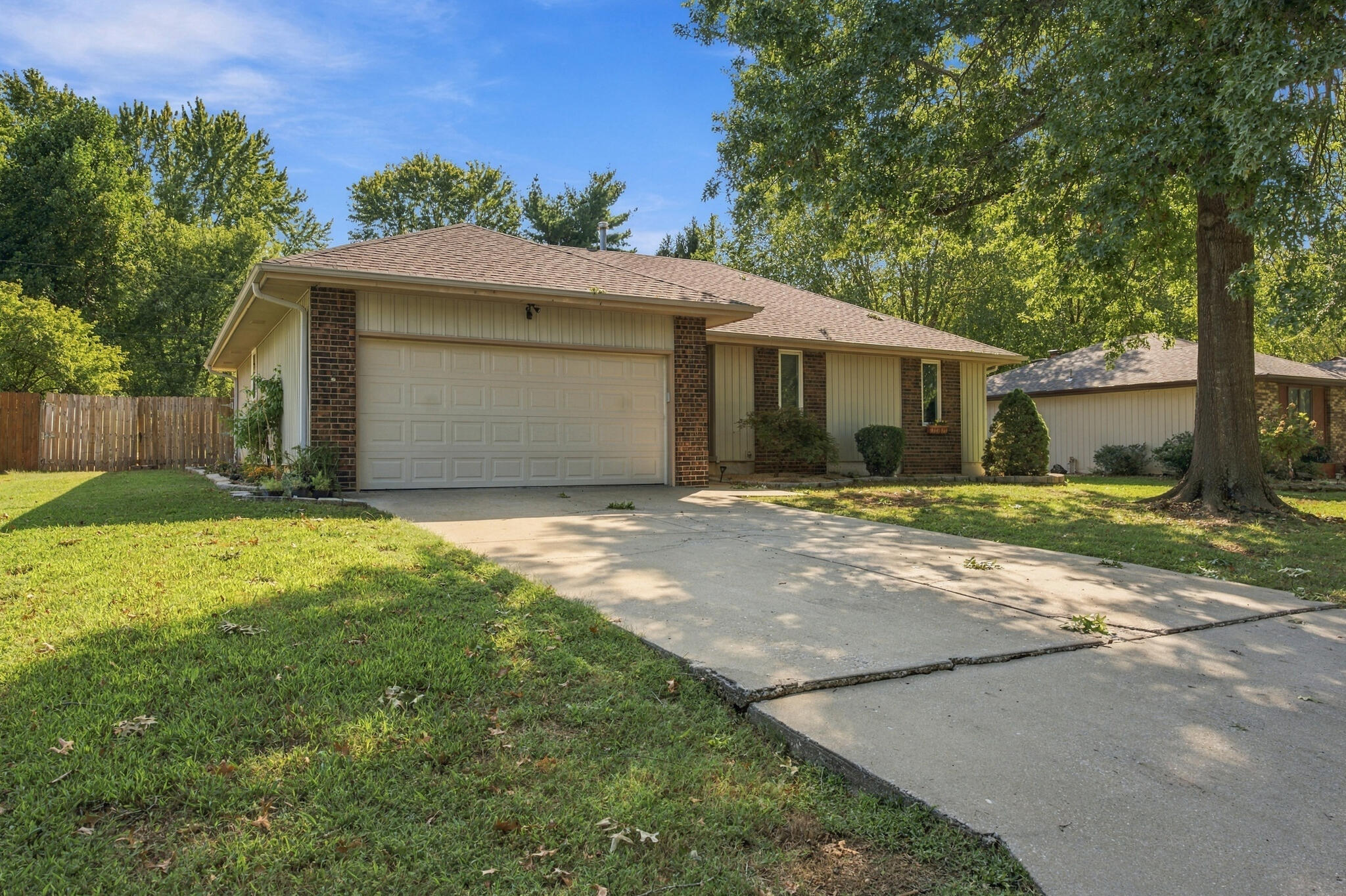 1120 E Highpoint Street, Springfield, MO 65810 — photo 2