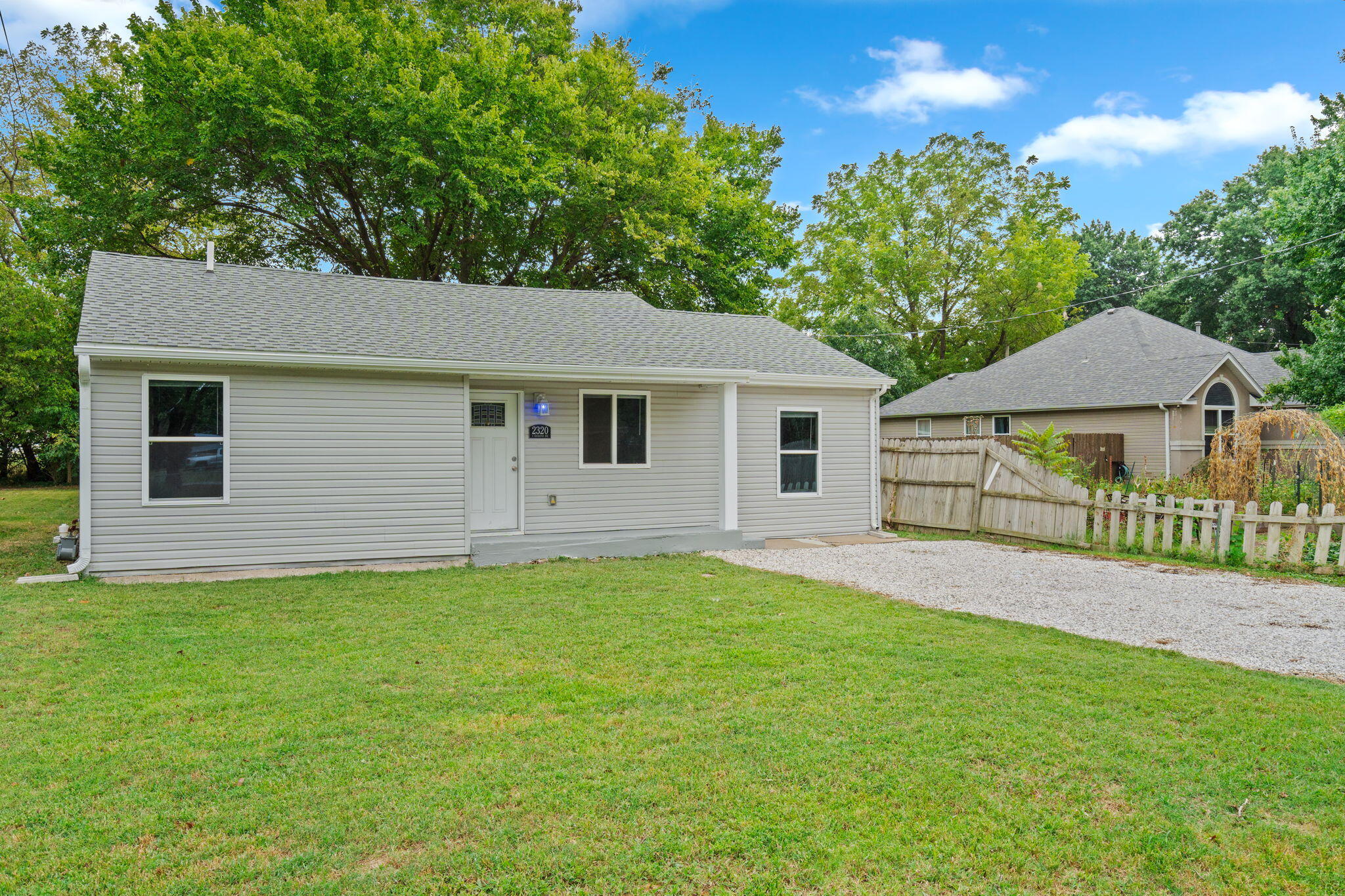 2320 S Kickapoo Avenue, Springfield, MO 65804 — photo 3