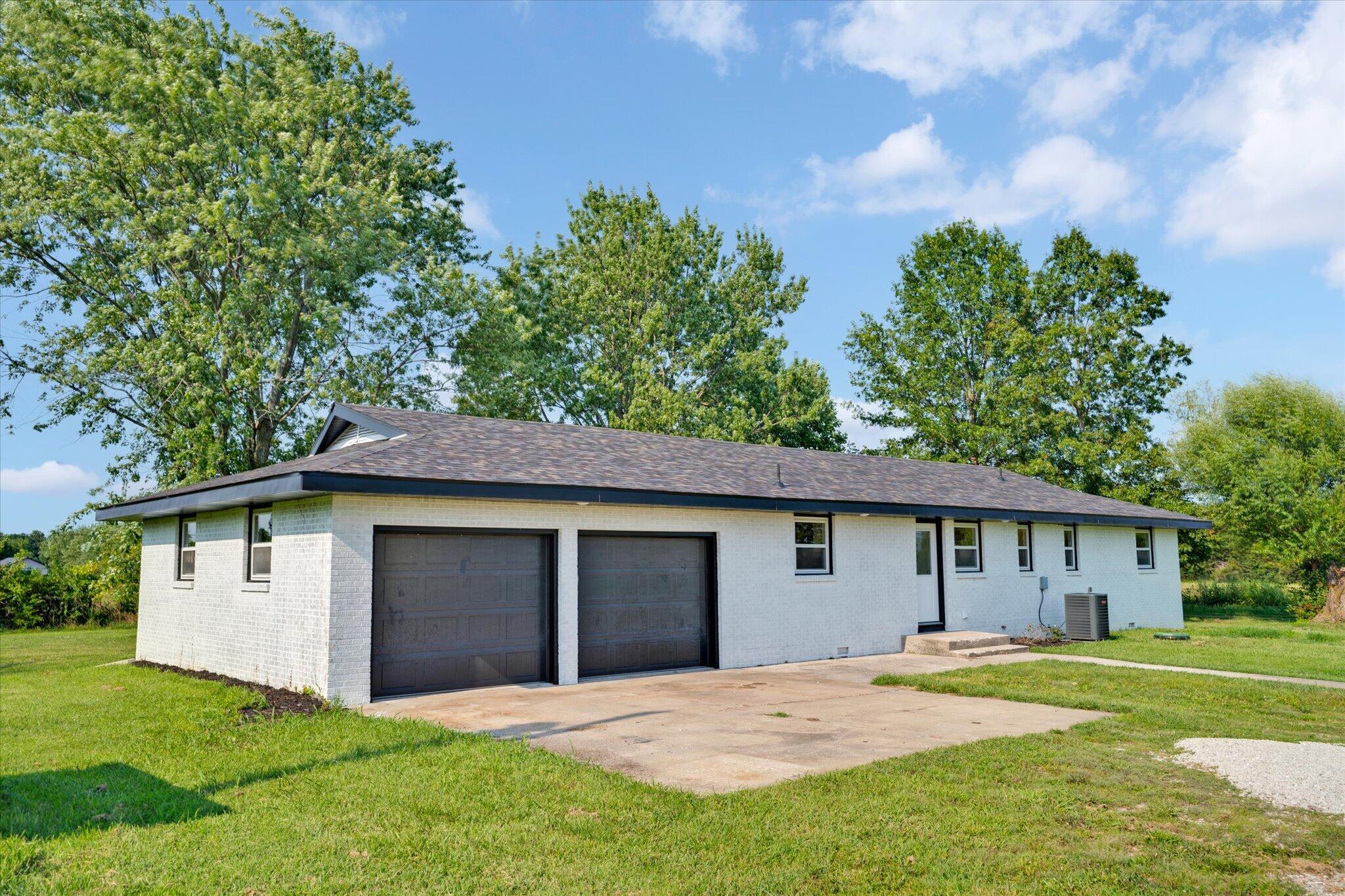 3760 E Shelby Road, Springfield, MO 65803 — photo 2