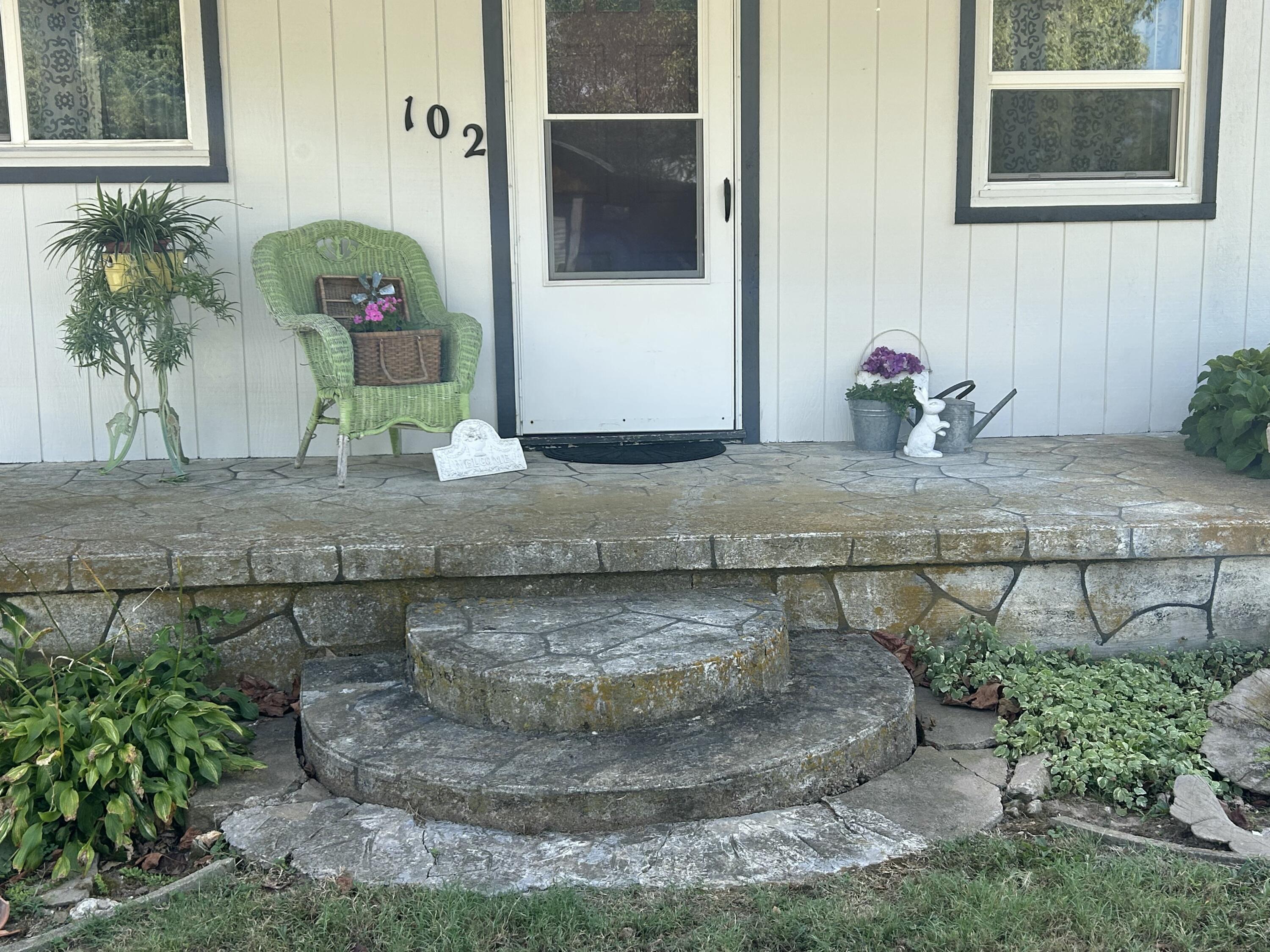 102 Broadway Street, Exeter, MO 65647 — photo 3
