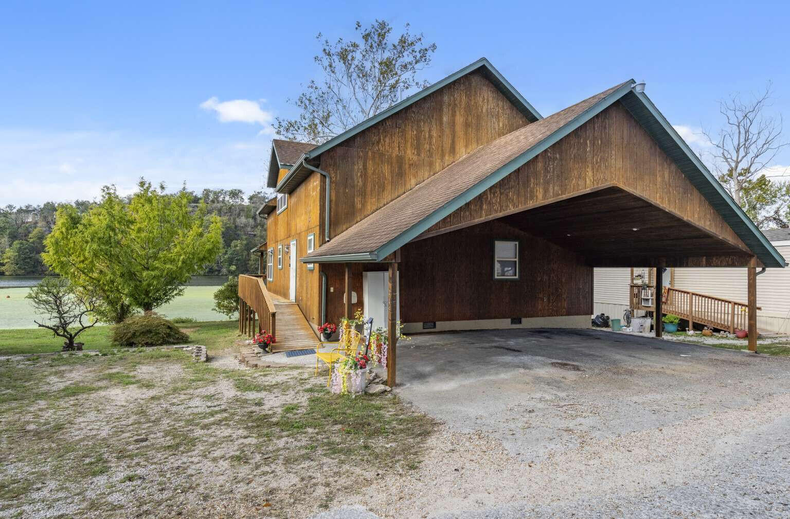 445 Edgewater Beach Circle — photo