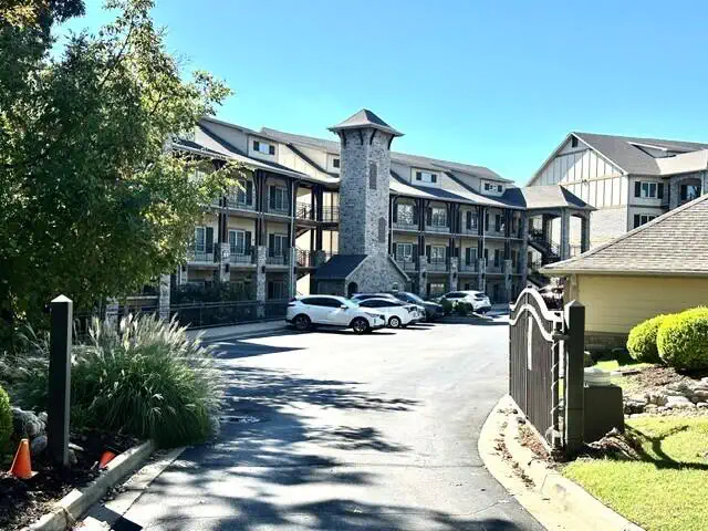53 Royal Vista Drive 201 — photo