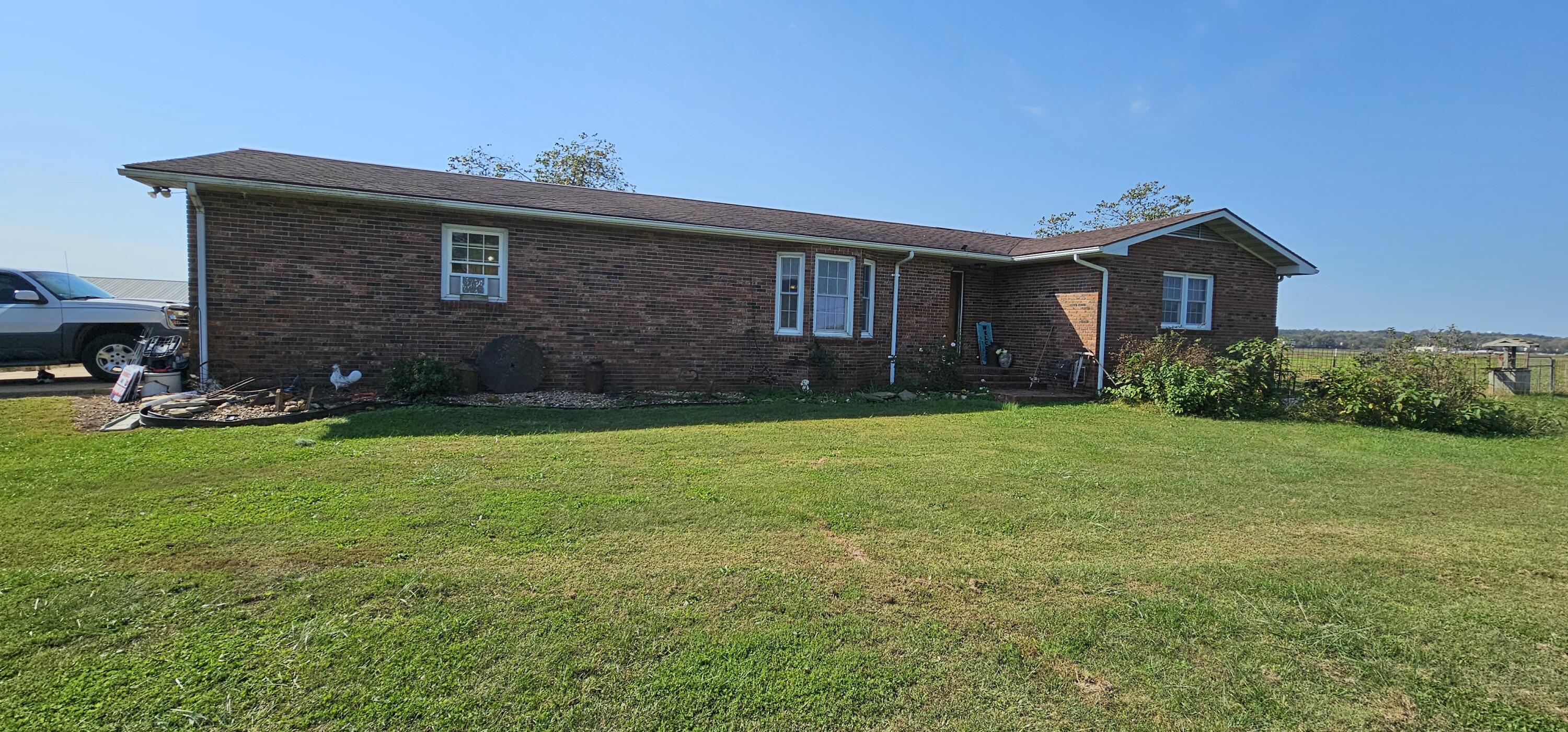 6604 County Road 8240 — photo