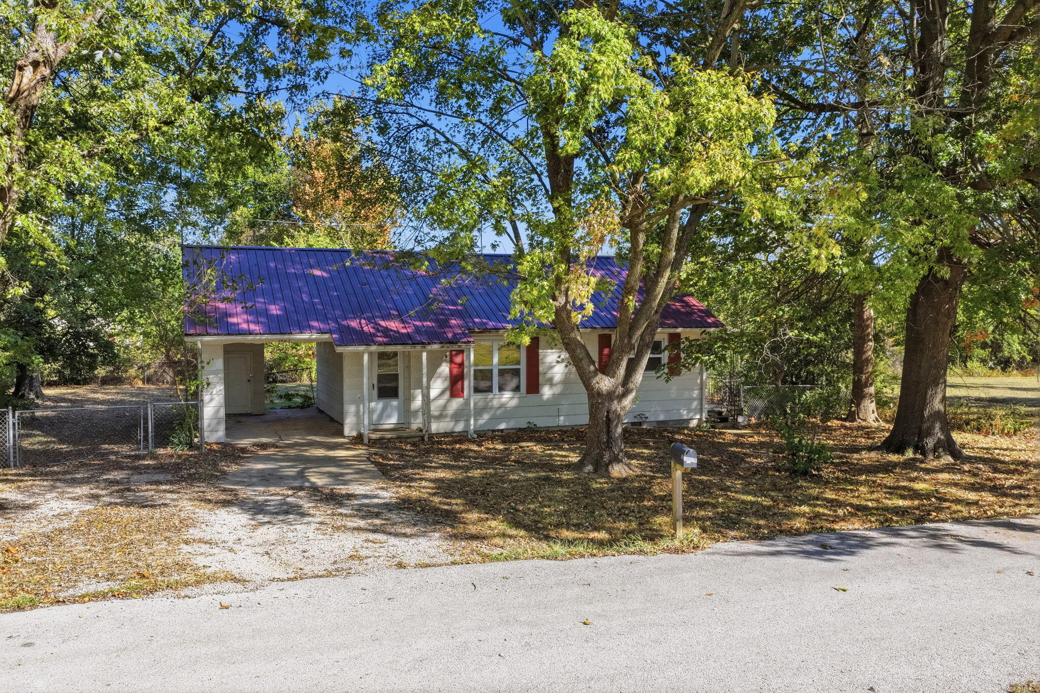 1405 W Benton Street — photo
