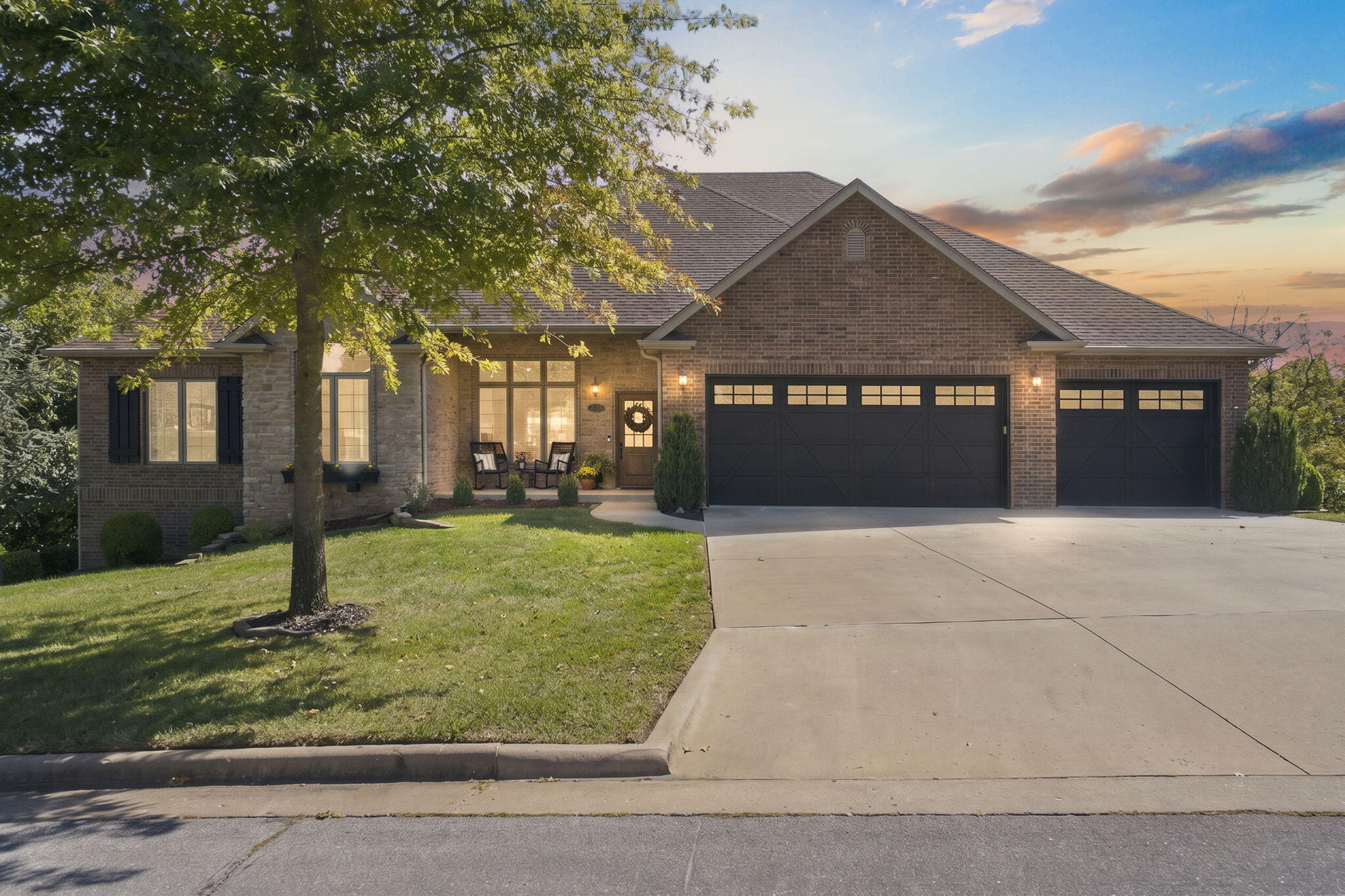3312 W Bluffview Street — photo