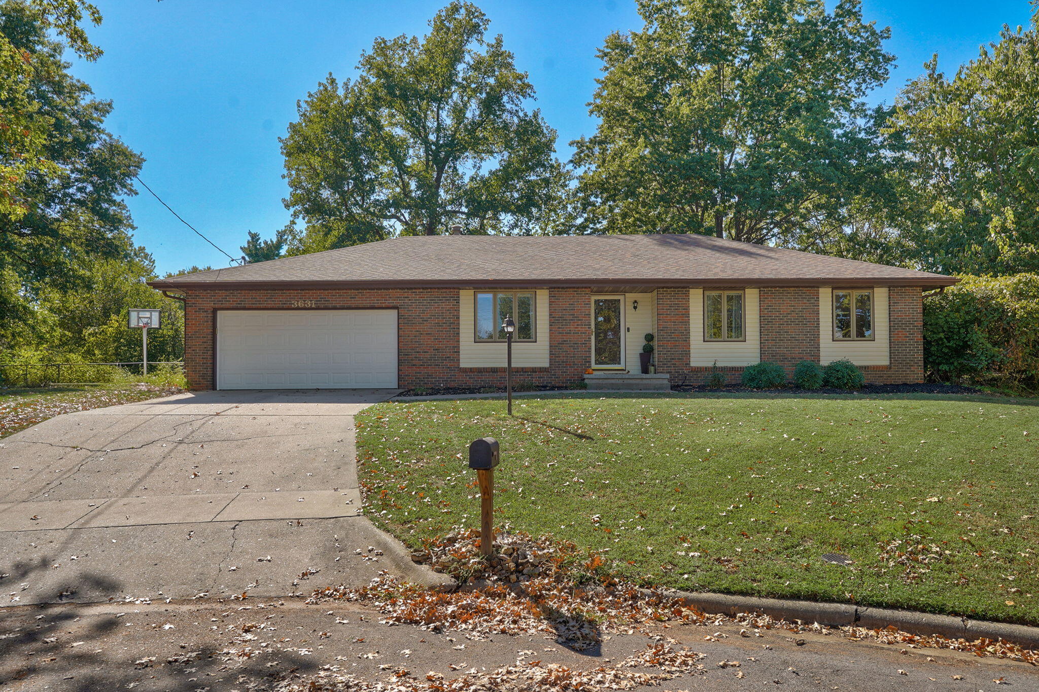 3631 N Aspen Circle — photo
