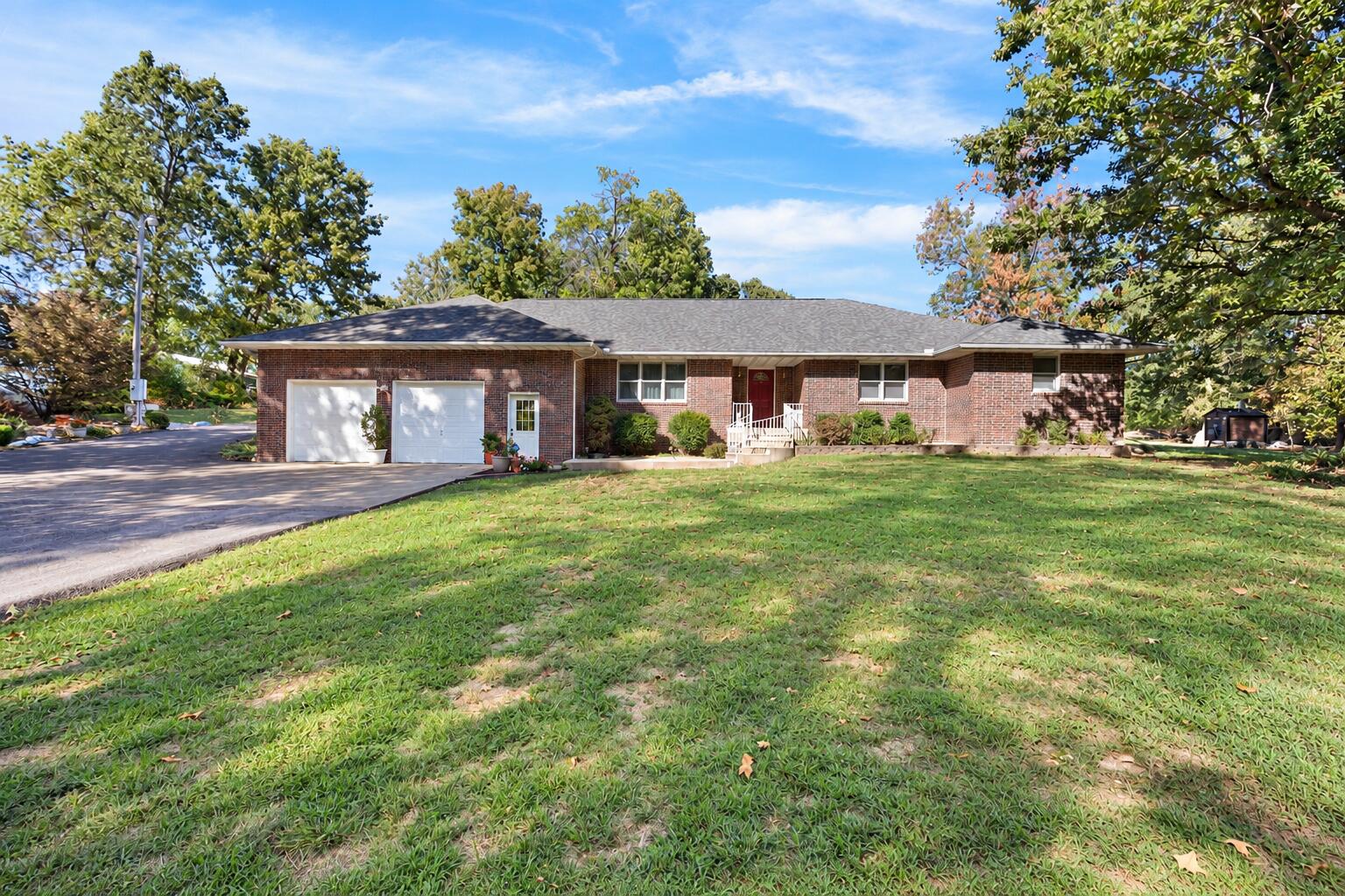 3210 Lawrence 2210 — photo