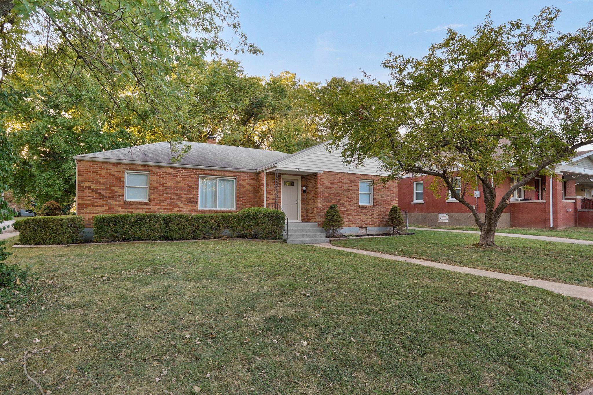 637 S Kickapoo Avenue, Springfield, MO 65804 — photo 3