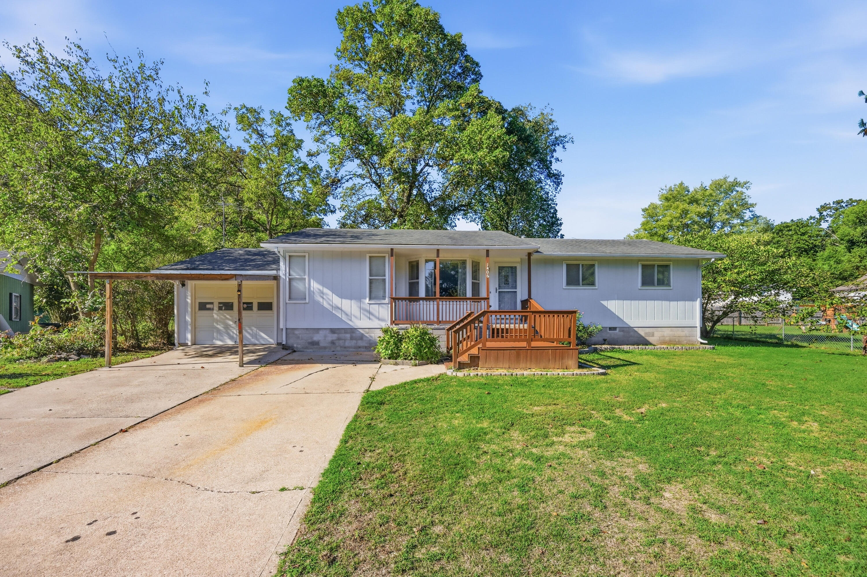 1406 Knapp Court — photo
