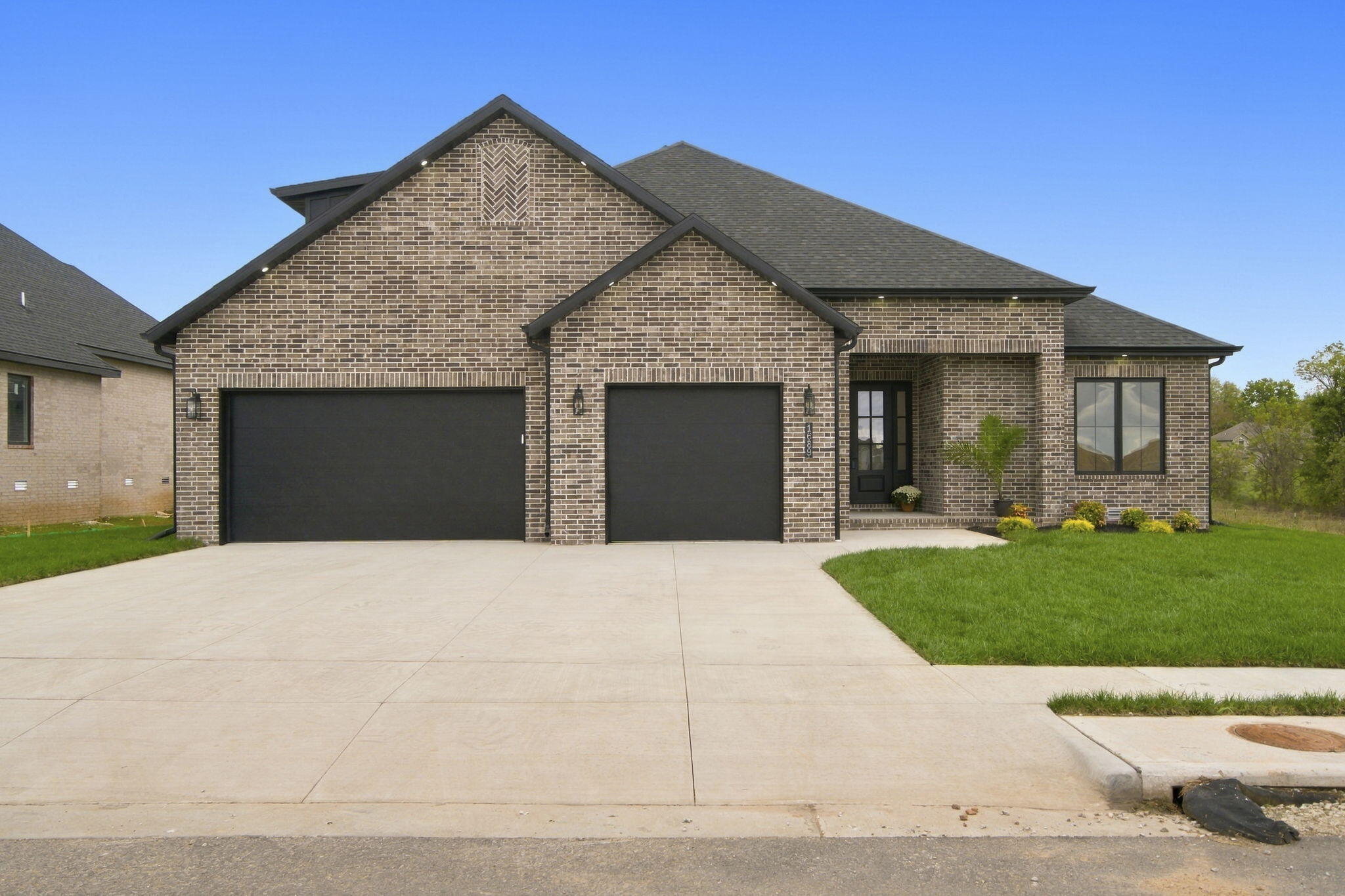 1689 N Wonderview Lane — photo