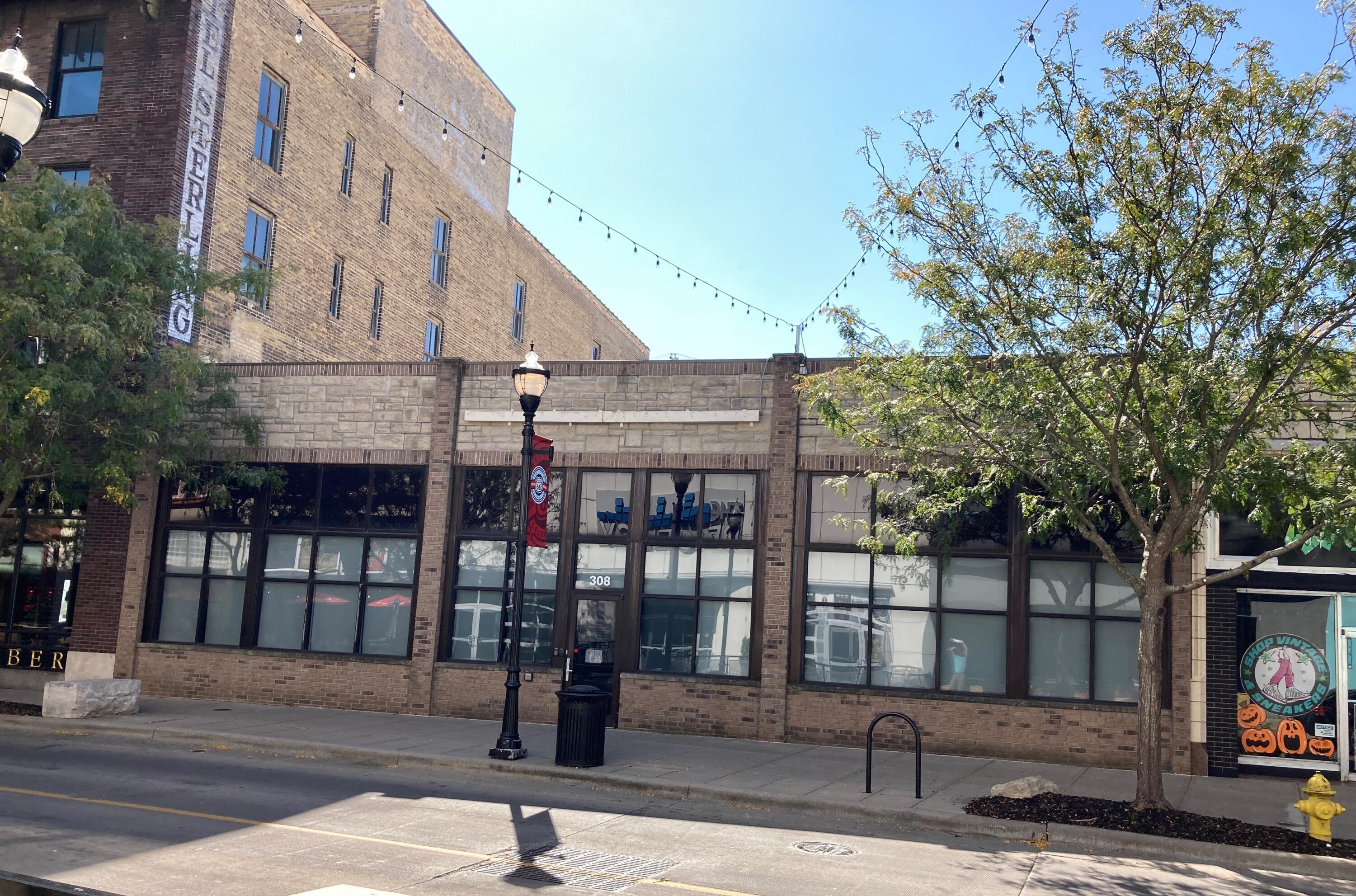 308 Park Central E — photo