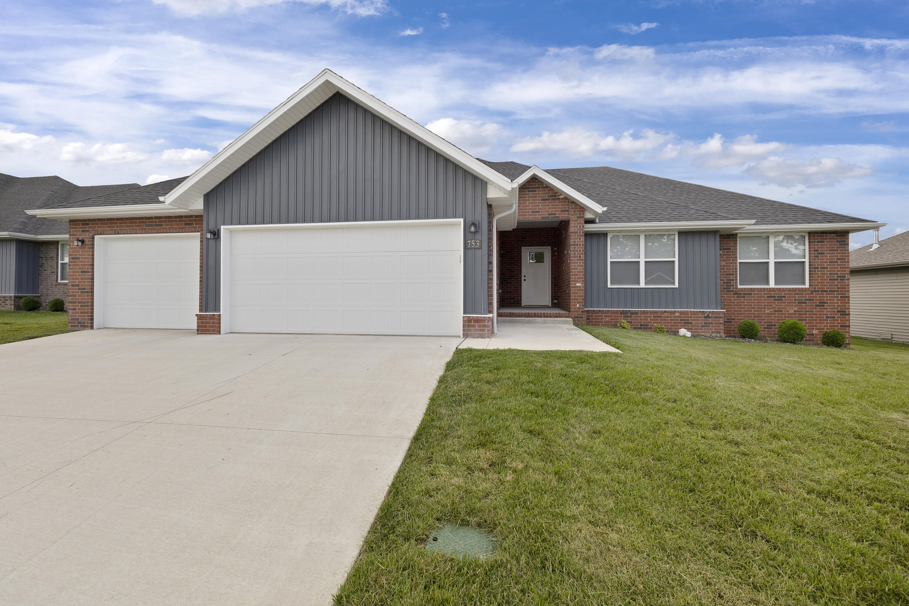 753 E Penzance Circle — photo
