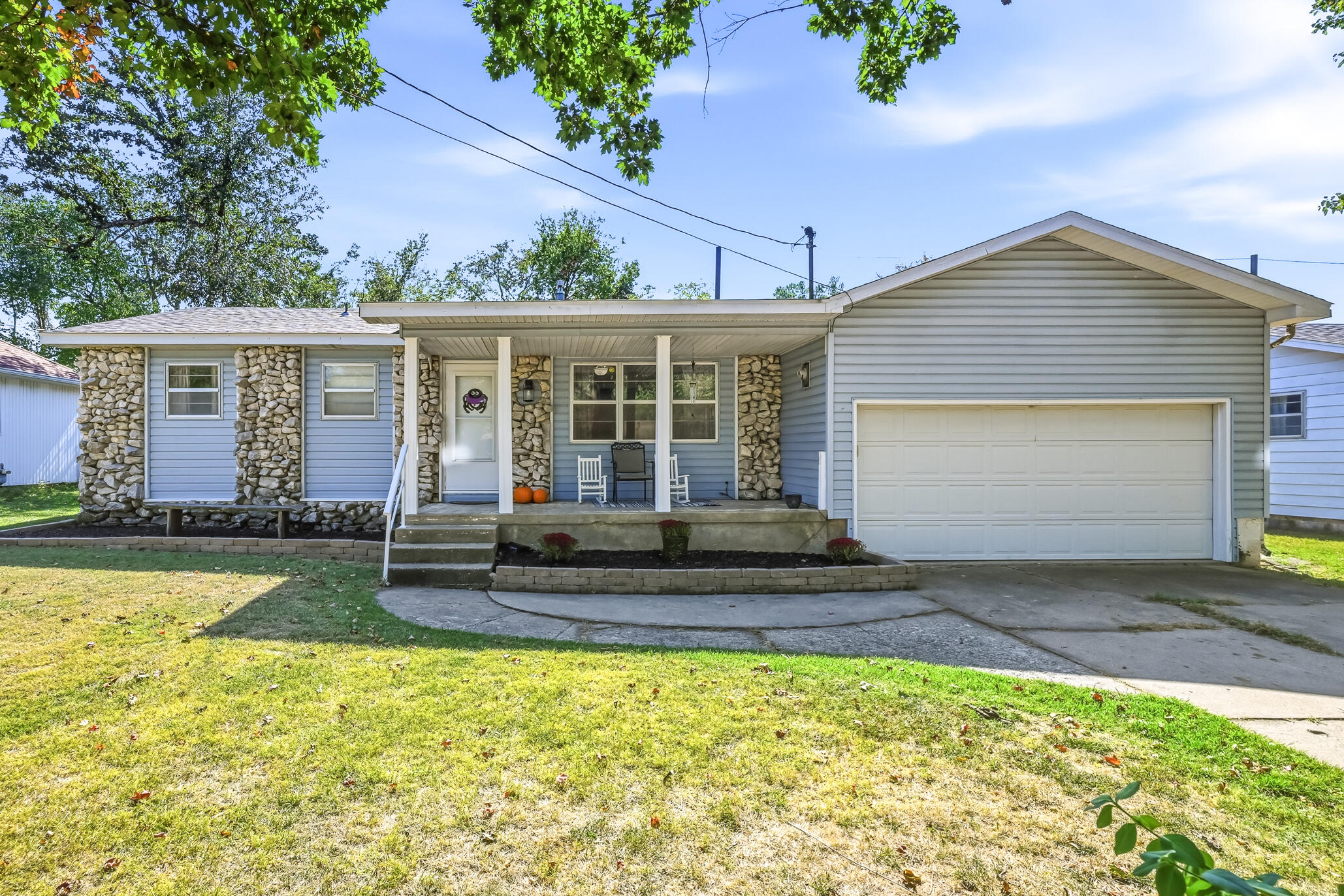 2904 E Bergman Street — photo