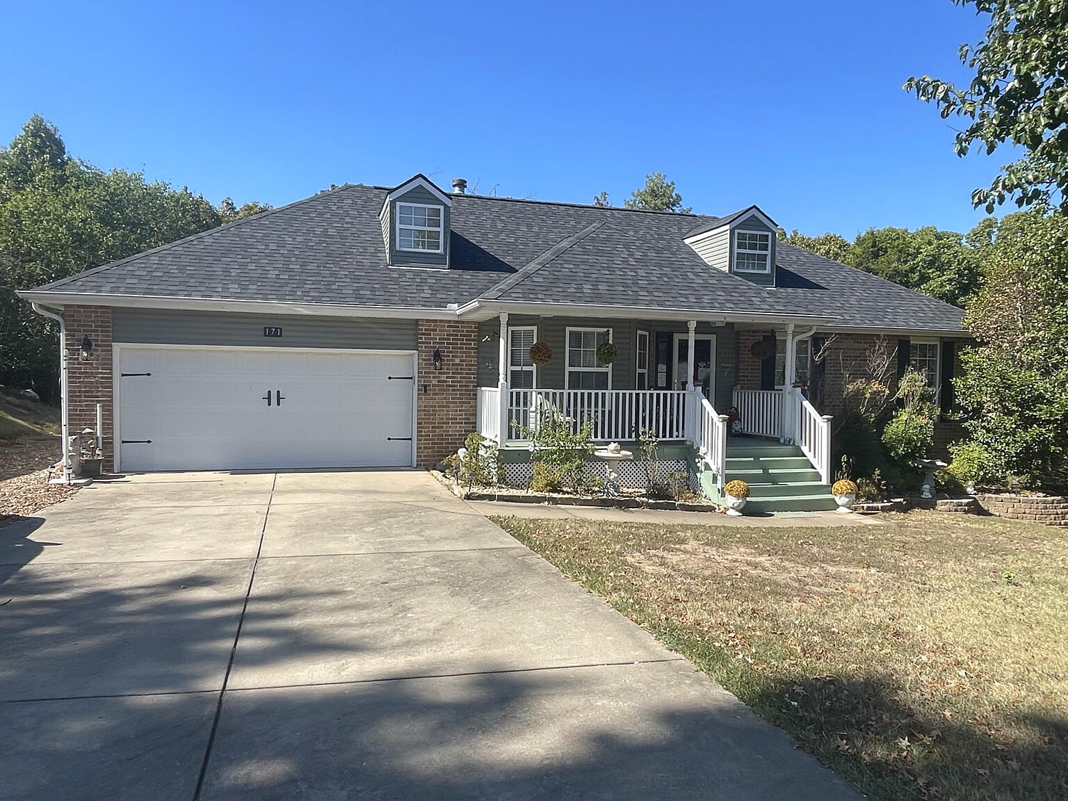 171 Ashford Drive — photo