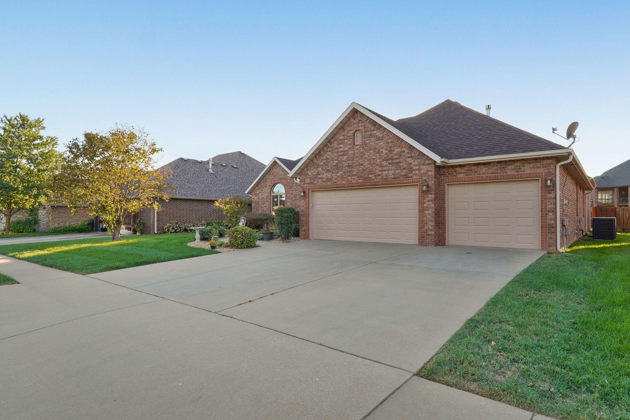 3305 S Juniper Avenue, Springfield, MO 65804 — photo 3