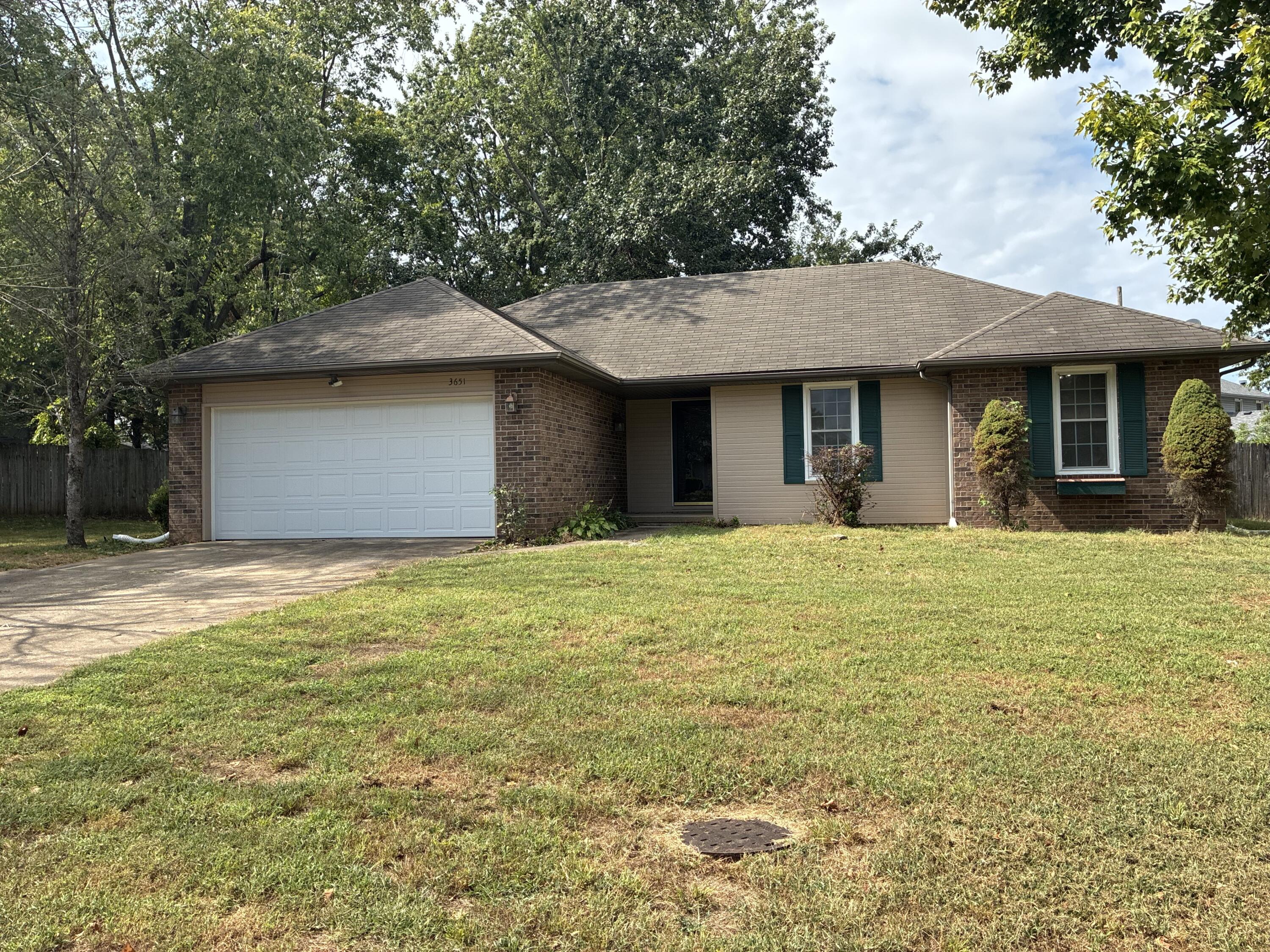 3651 S Meadowlark Avenue — photo
