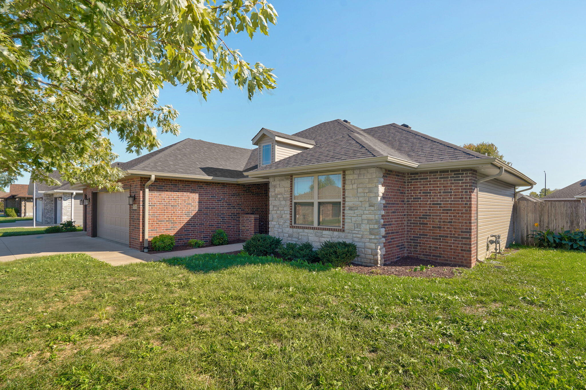 324 E Lombardy Drive, Republic, MO 65738 — photo 3