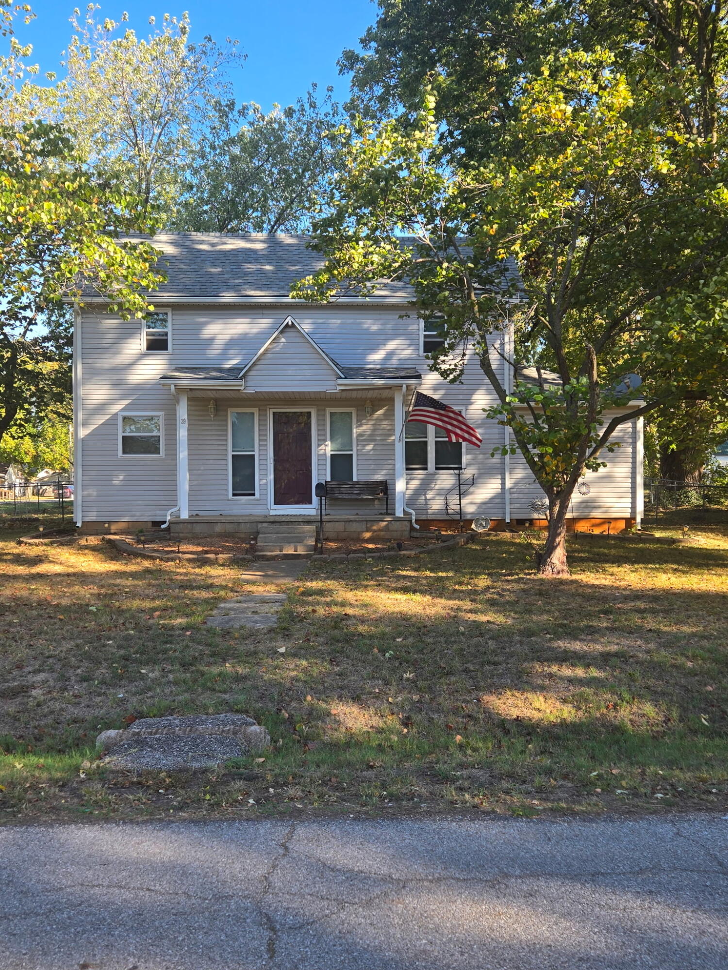 39 W Springfield Street — photo