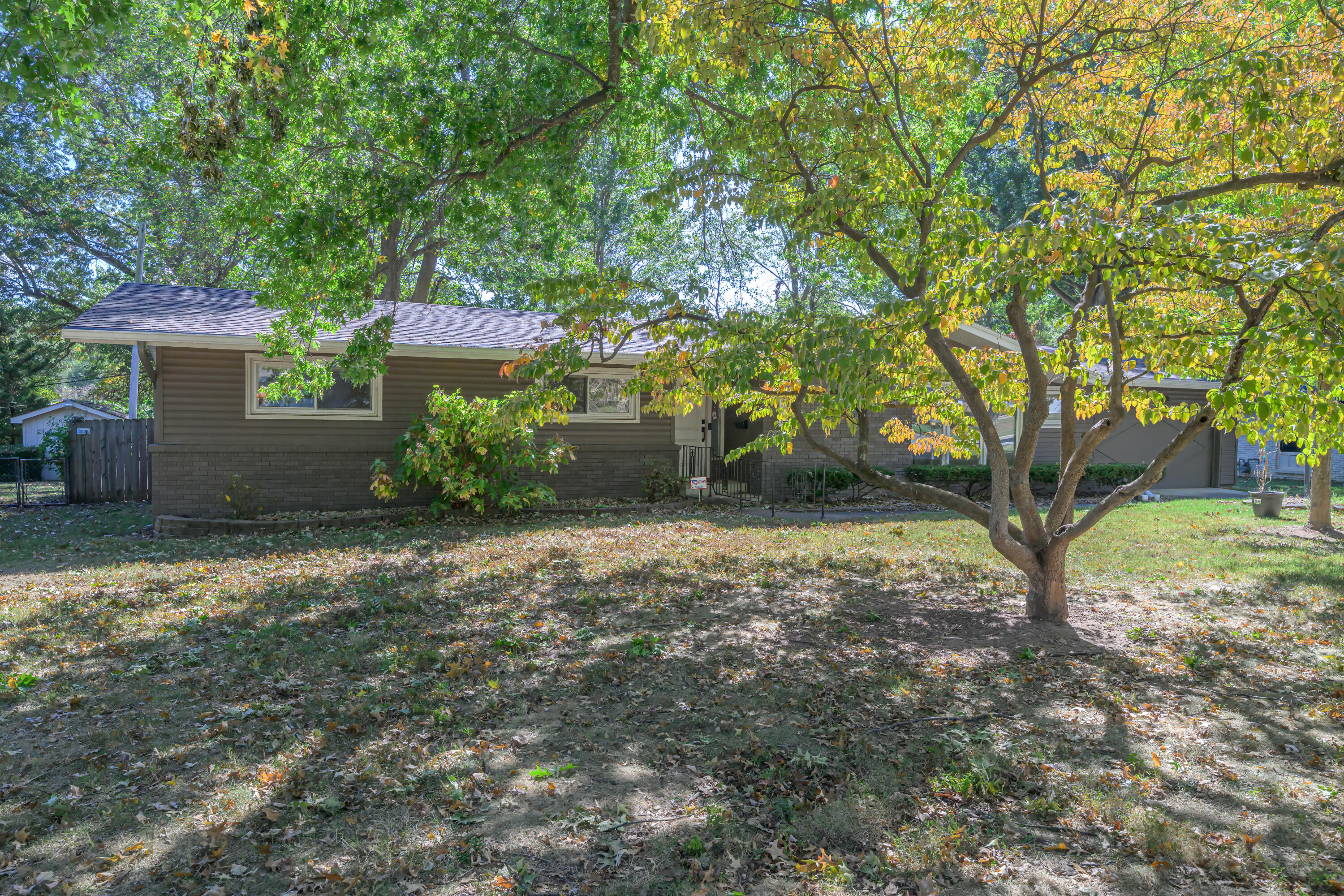 2258 E Mirabeau Street, Springfield, MO 65804 — photo 2