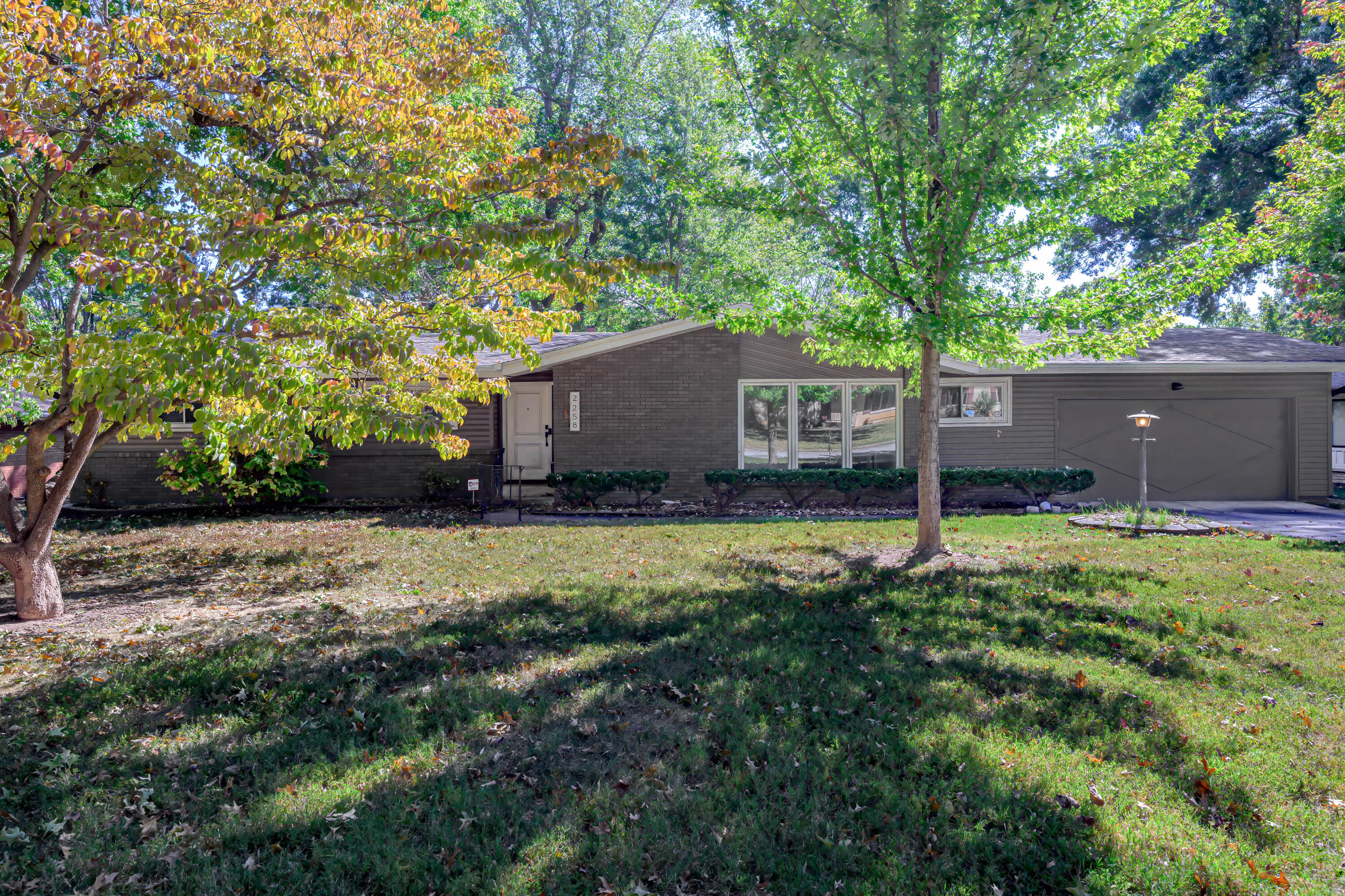 2258 E Mirabeau Street, Springfield, MO 65804 — photo 3