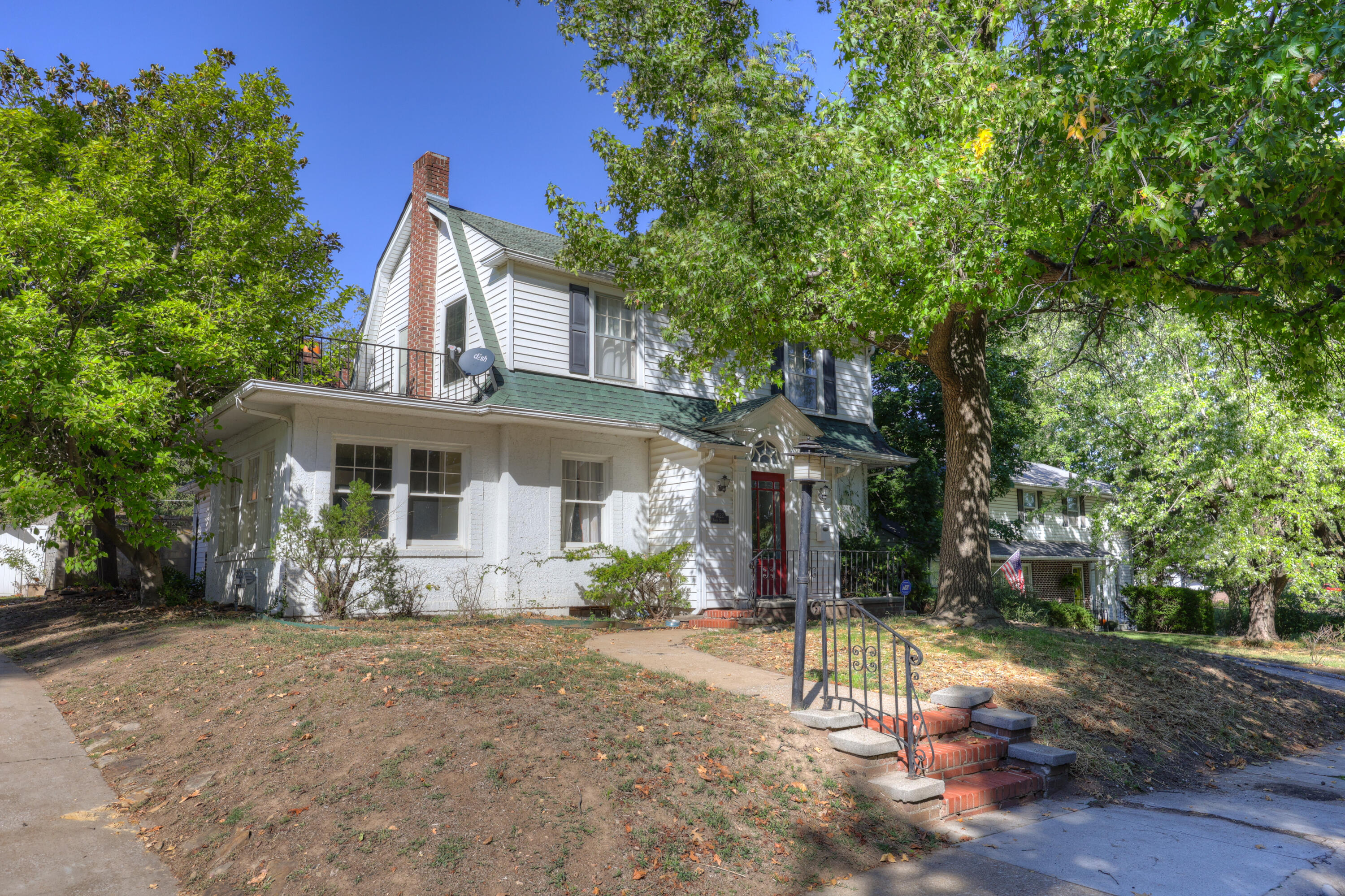 1022 N Sergeant Avenue — photo