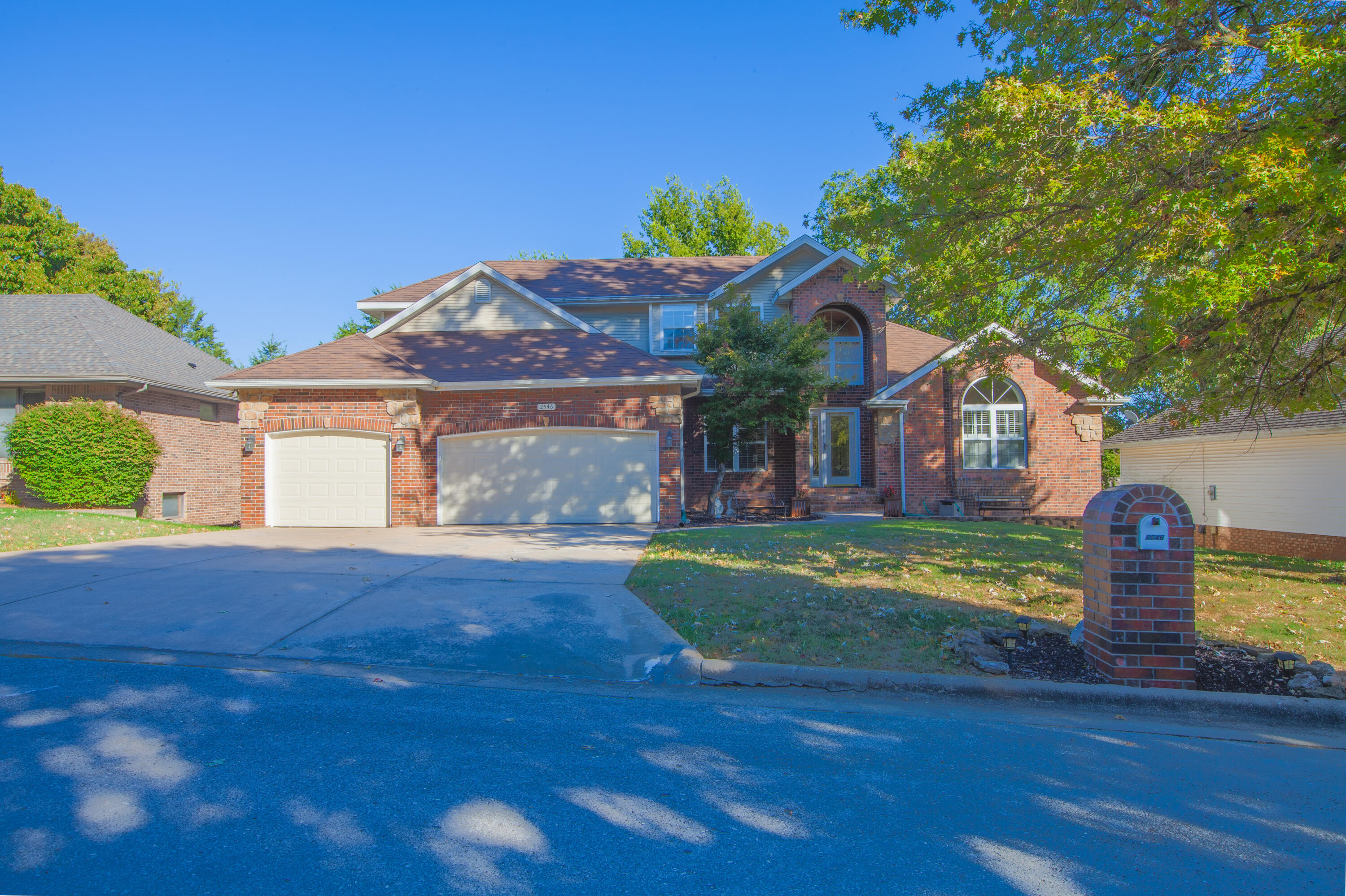 2546 S Chapel Drive — photo