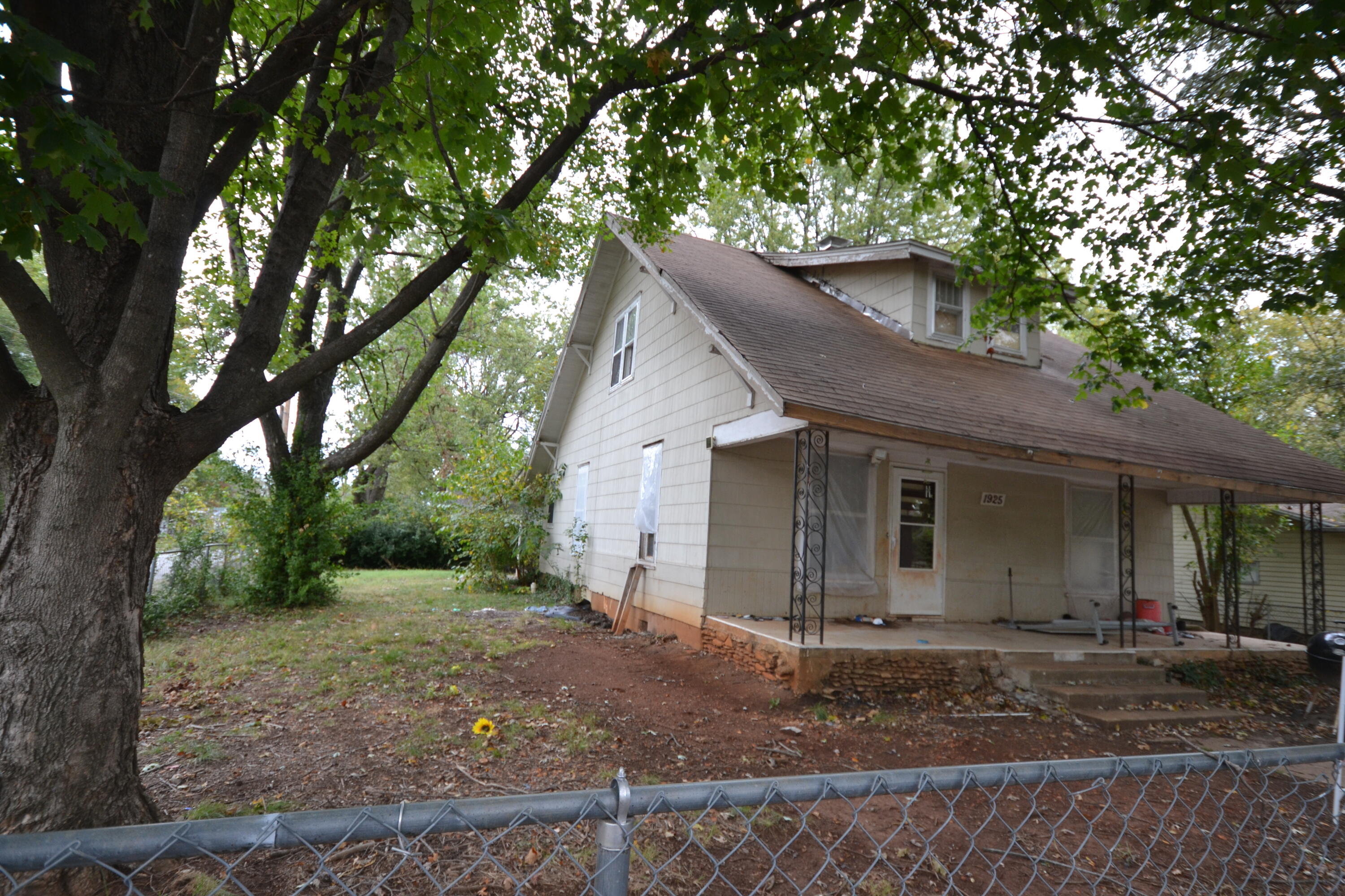 1925 W Lee Street, Springfield, MO 65803 — photo 2