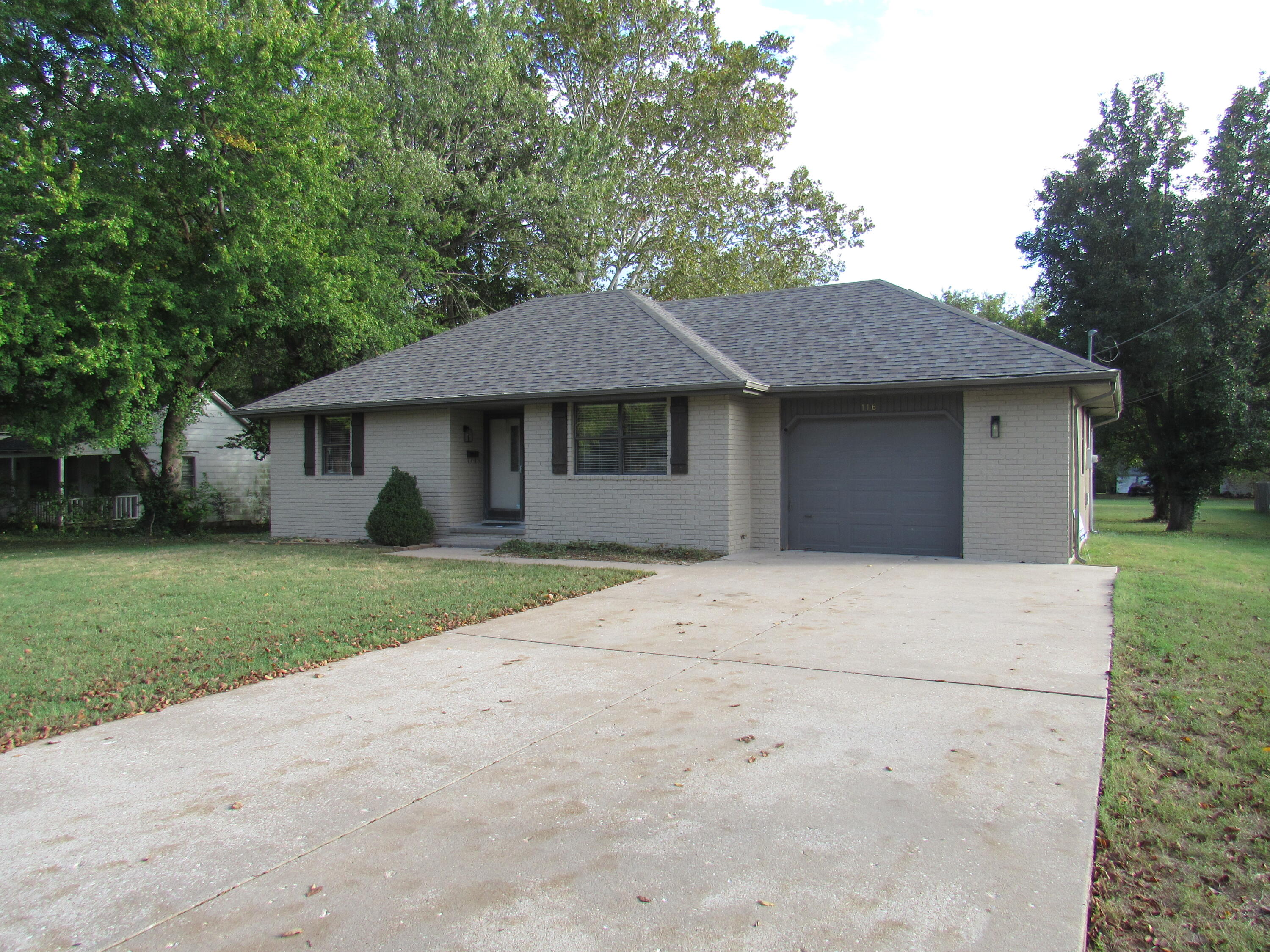 116 E Mill Street, Republic, MO 65738 — photo 2
