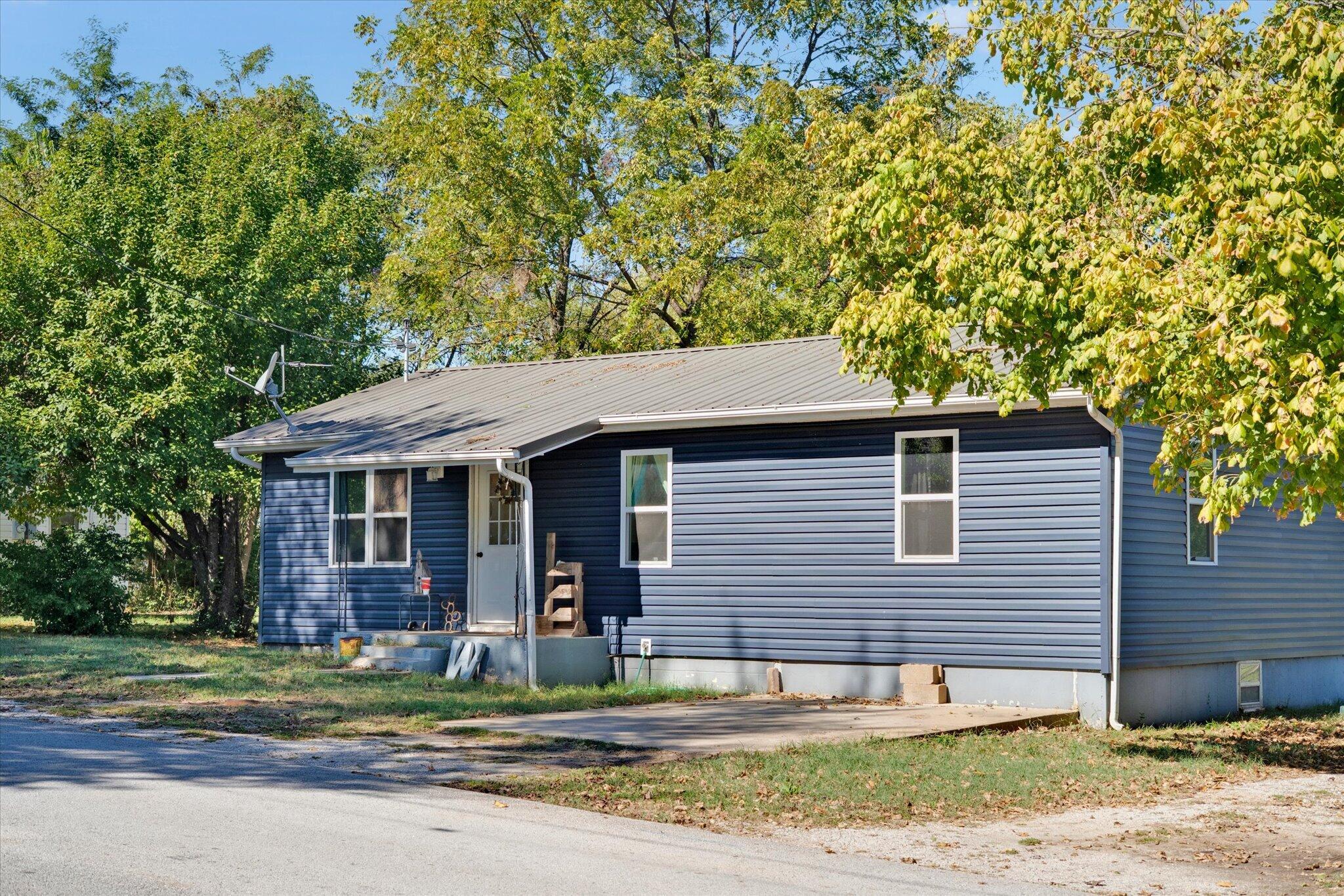 509 E Locust Street — photo