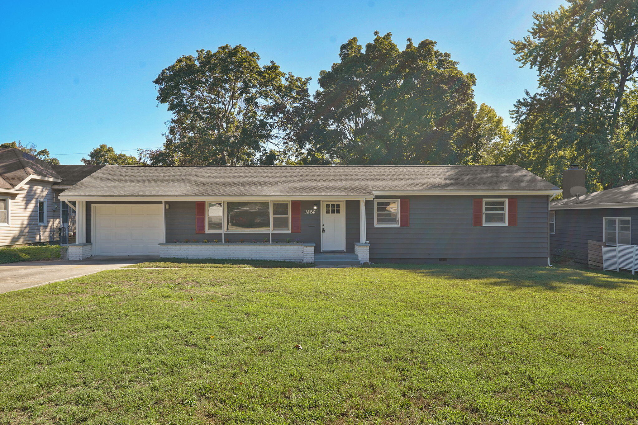 1824 E Crestview Street — photo