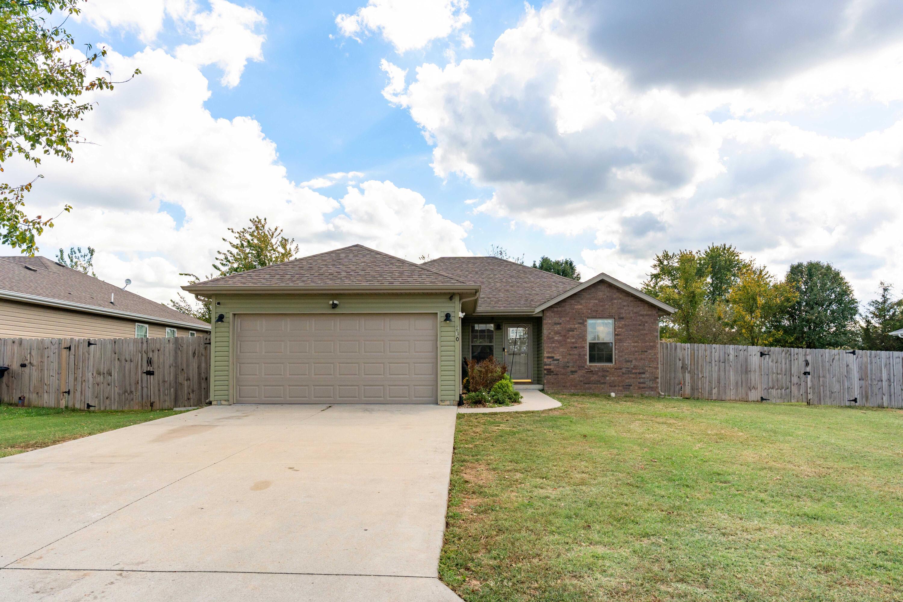 300 Towne Loop, Marshfield, MO 65706 — photo 2