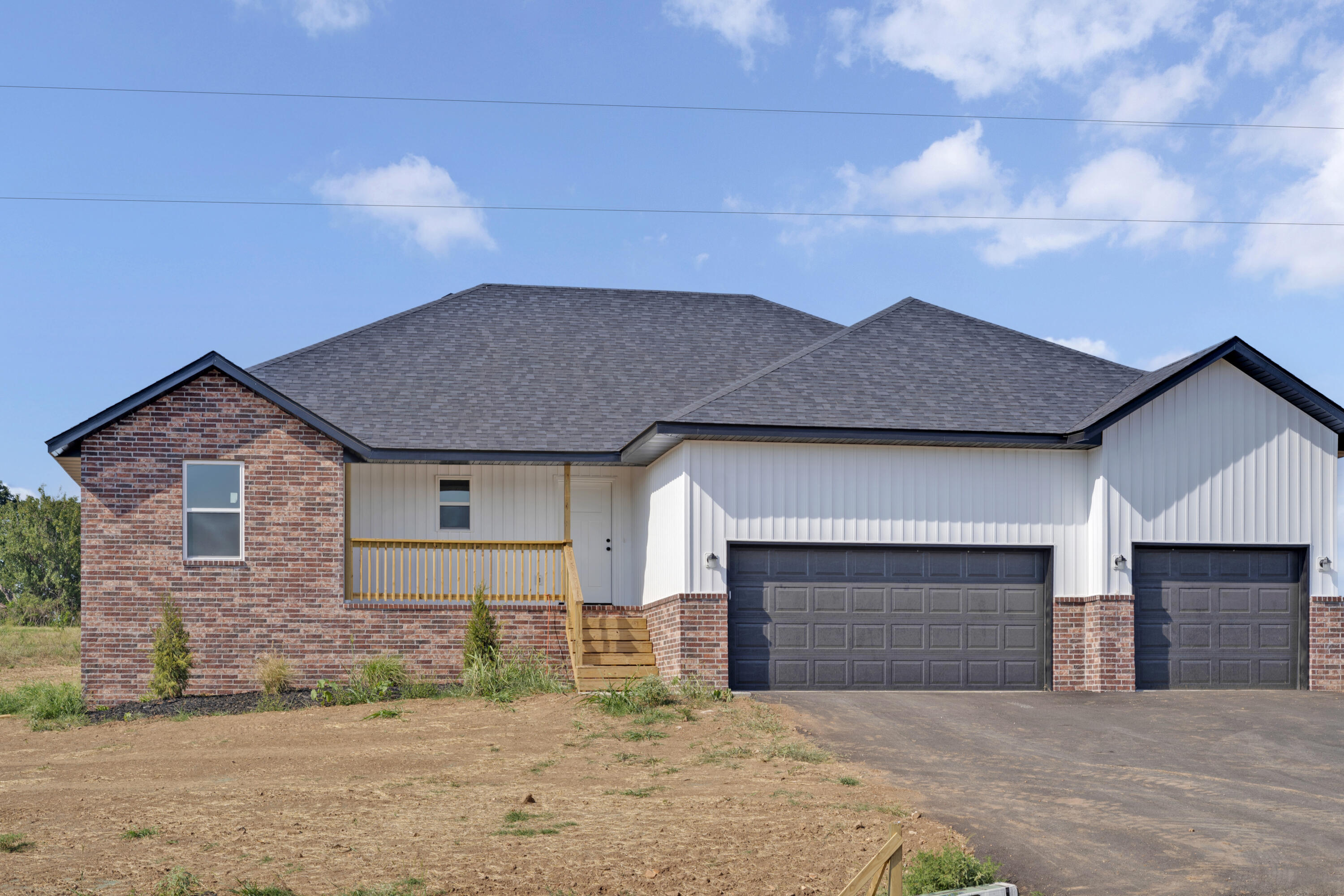 1193 Hunter Lane — photo
