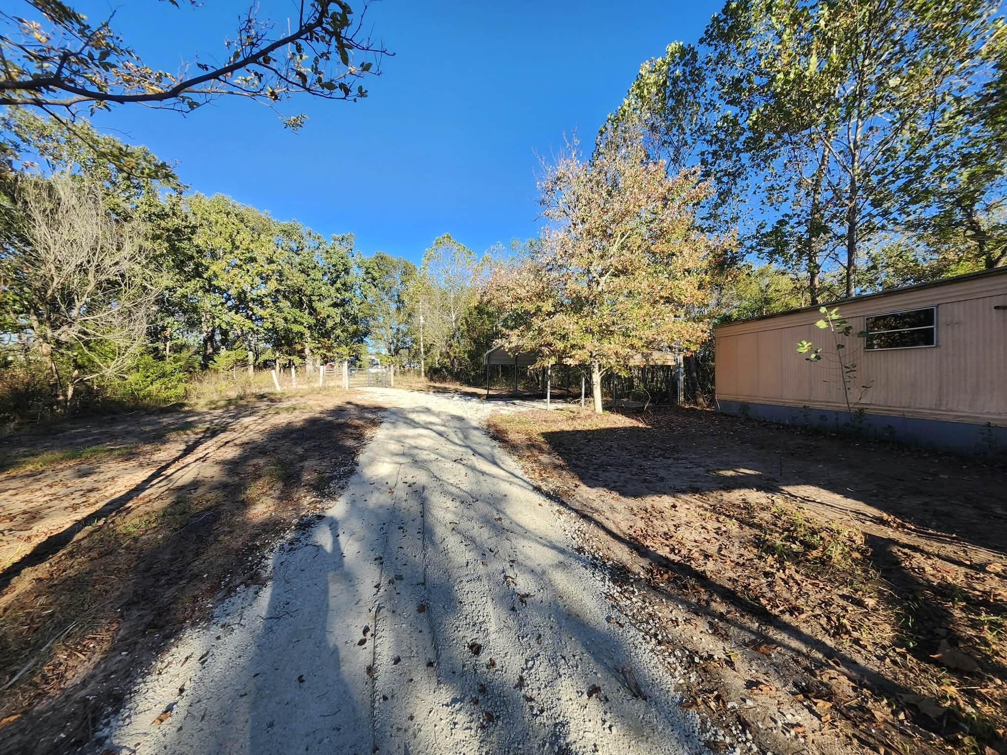 16490 Lebanon Road — photo