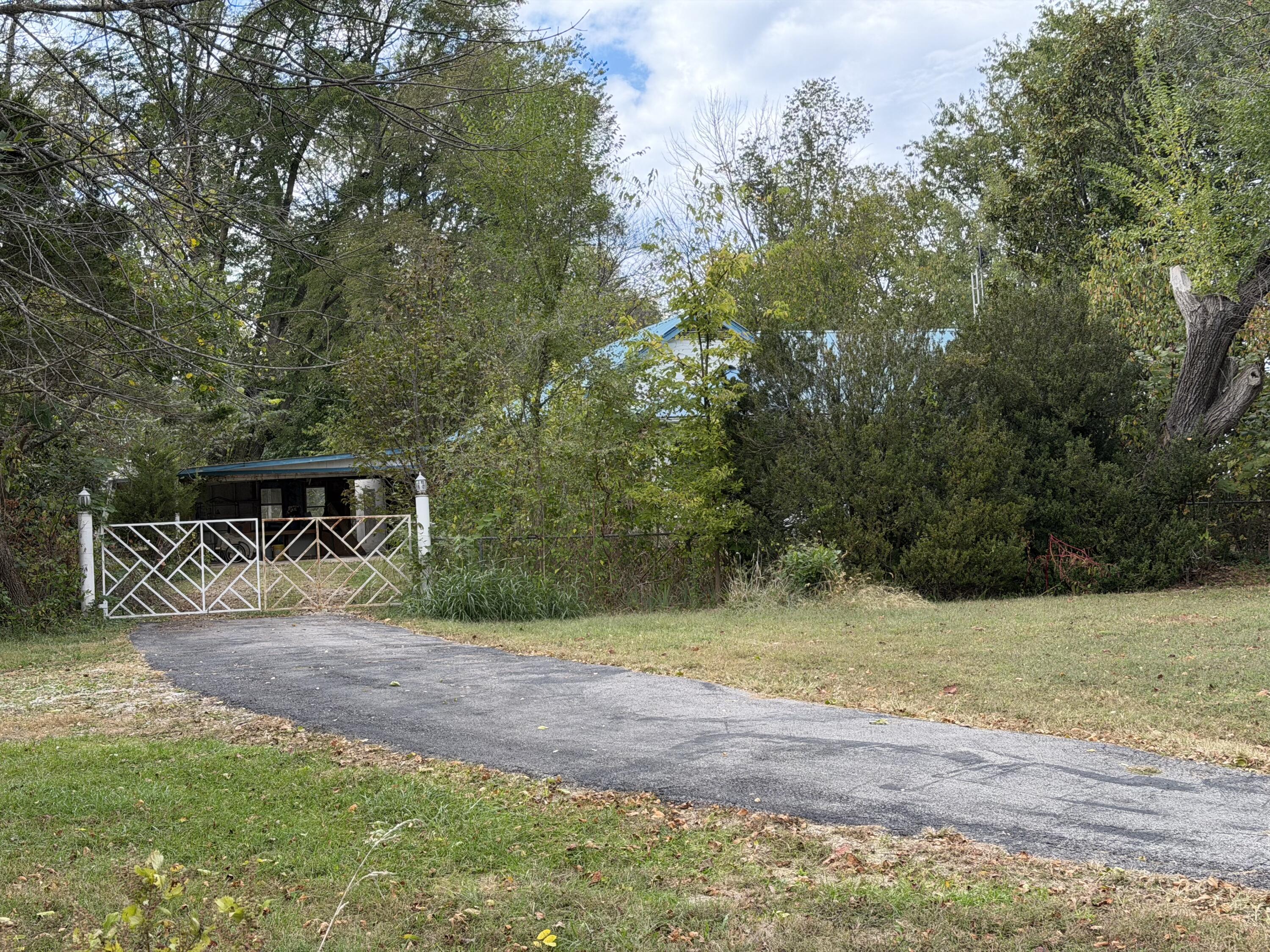 2207 State Highway M — photo
