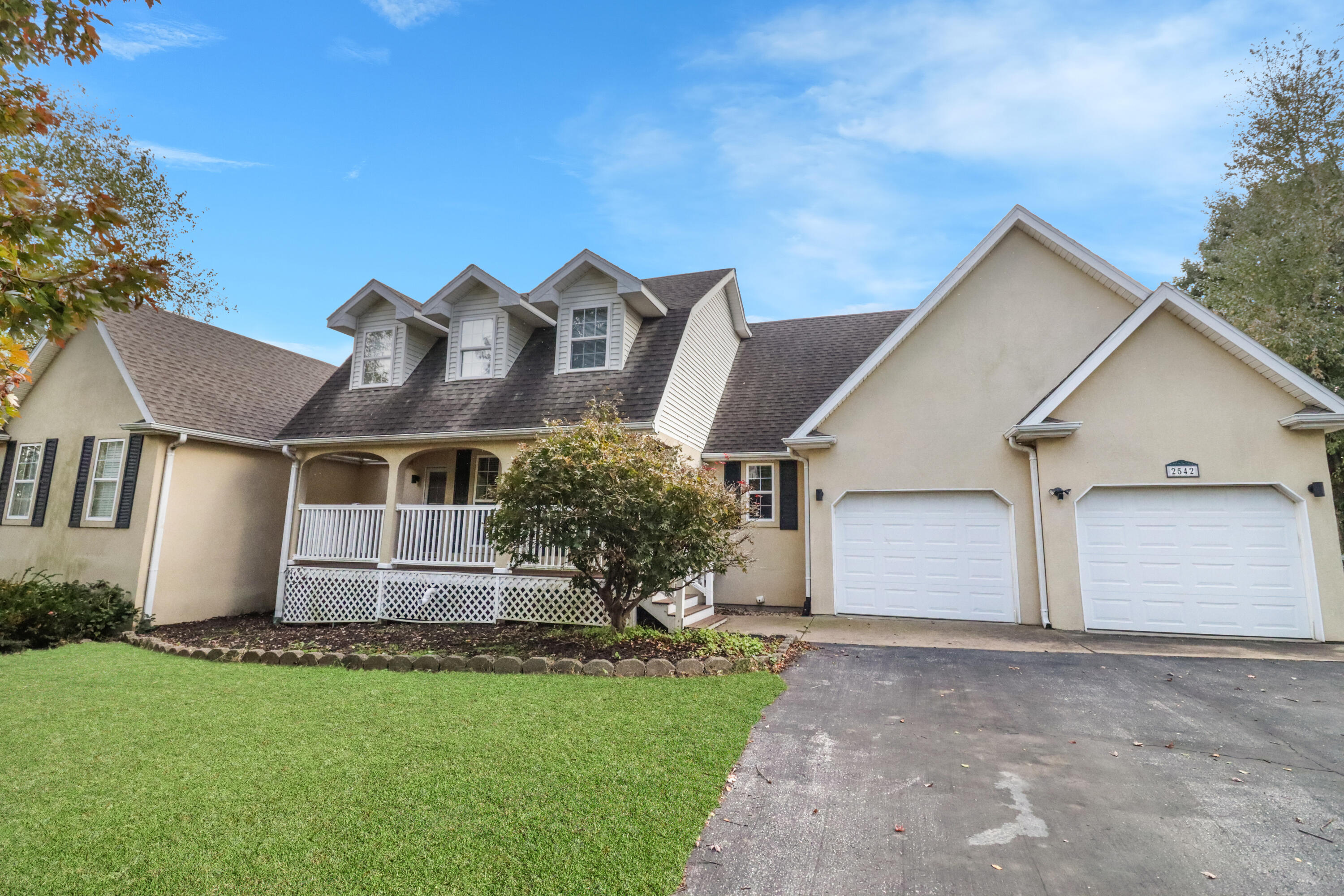 2542 W Heritage Drive — photo