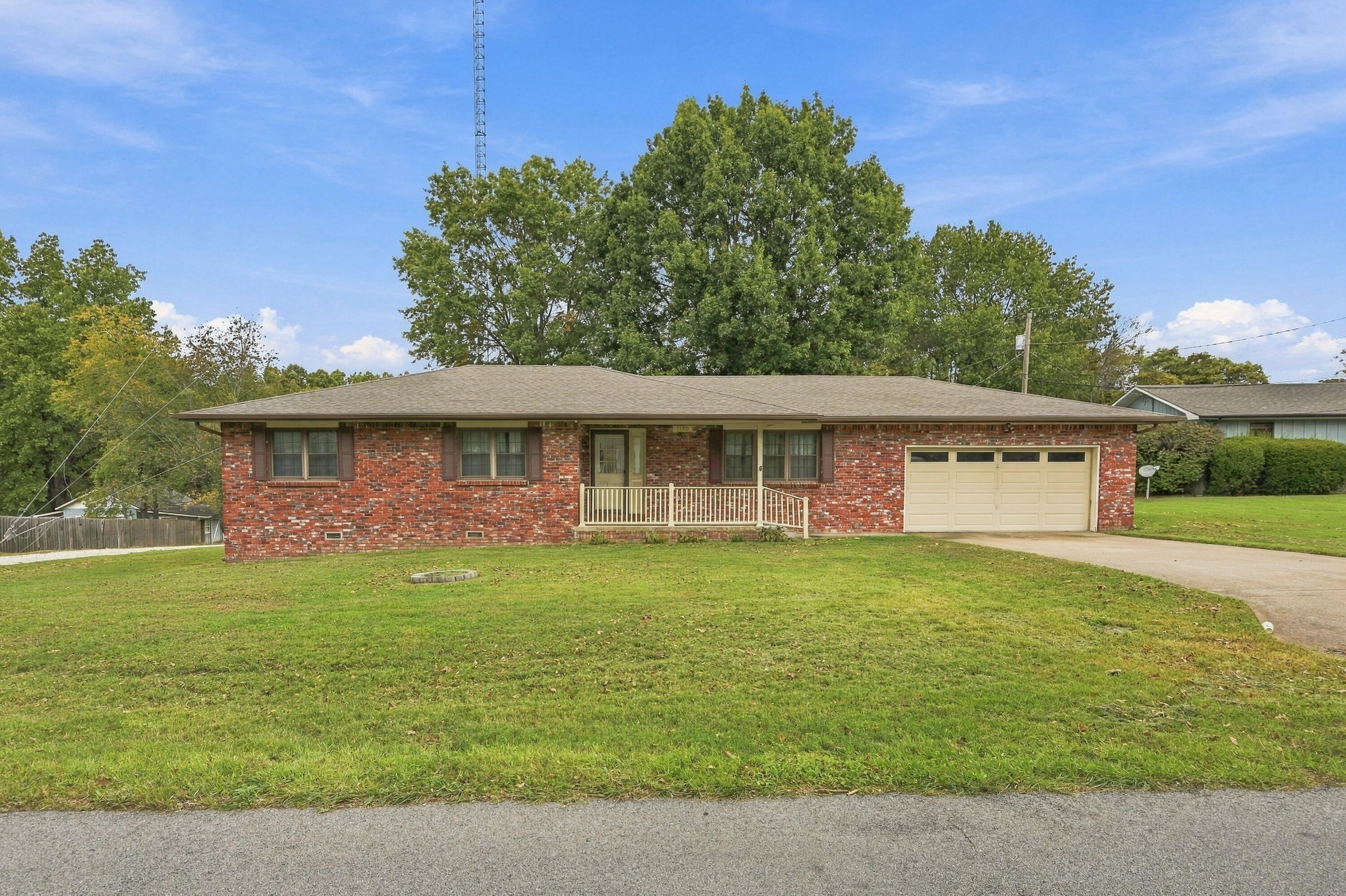 1180 Reid Road — photo