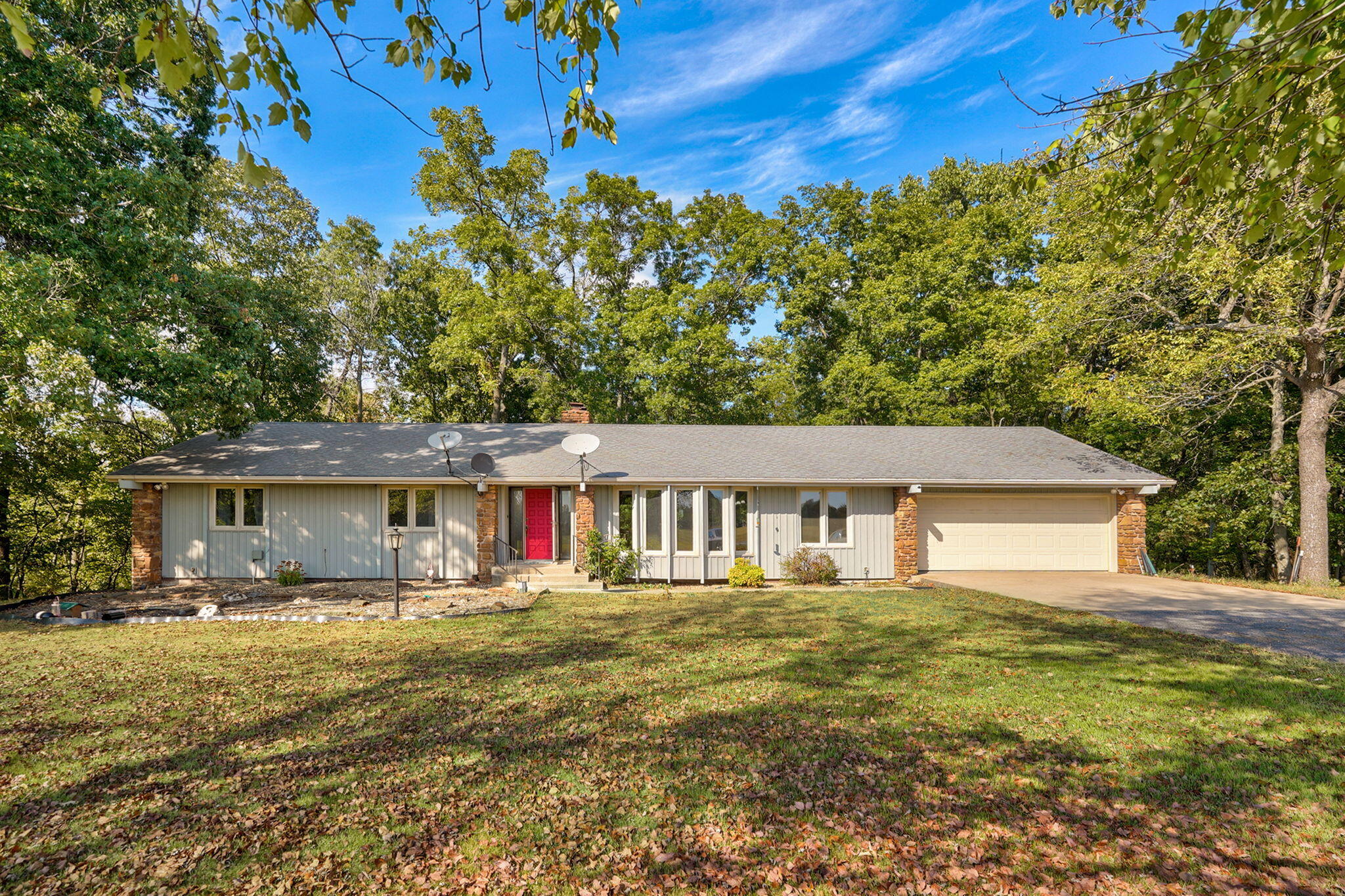 8627 N Farm Road 145 — photo