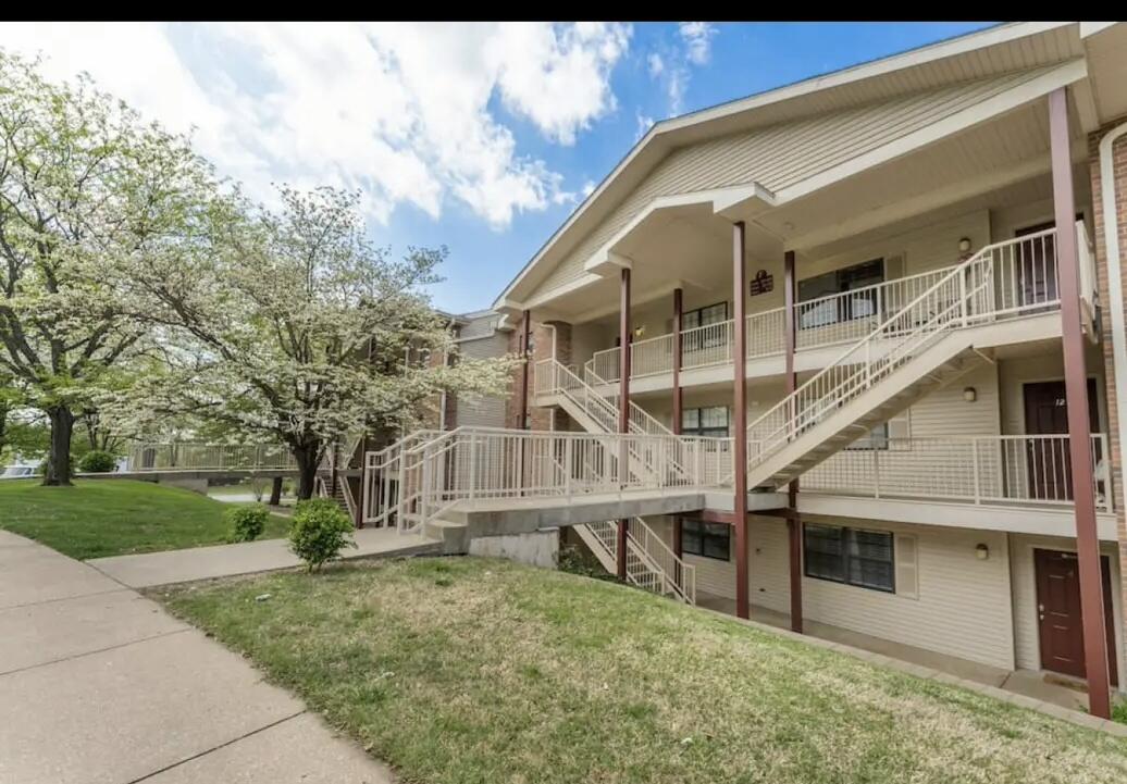 350 S Wildwood Drive Unit F4 — photo