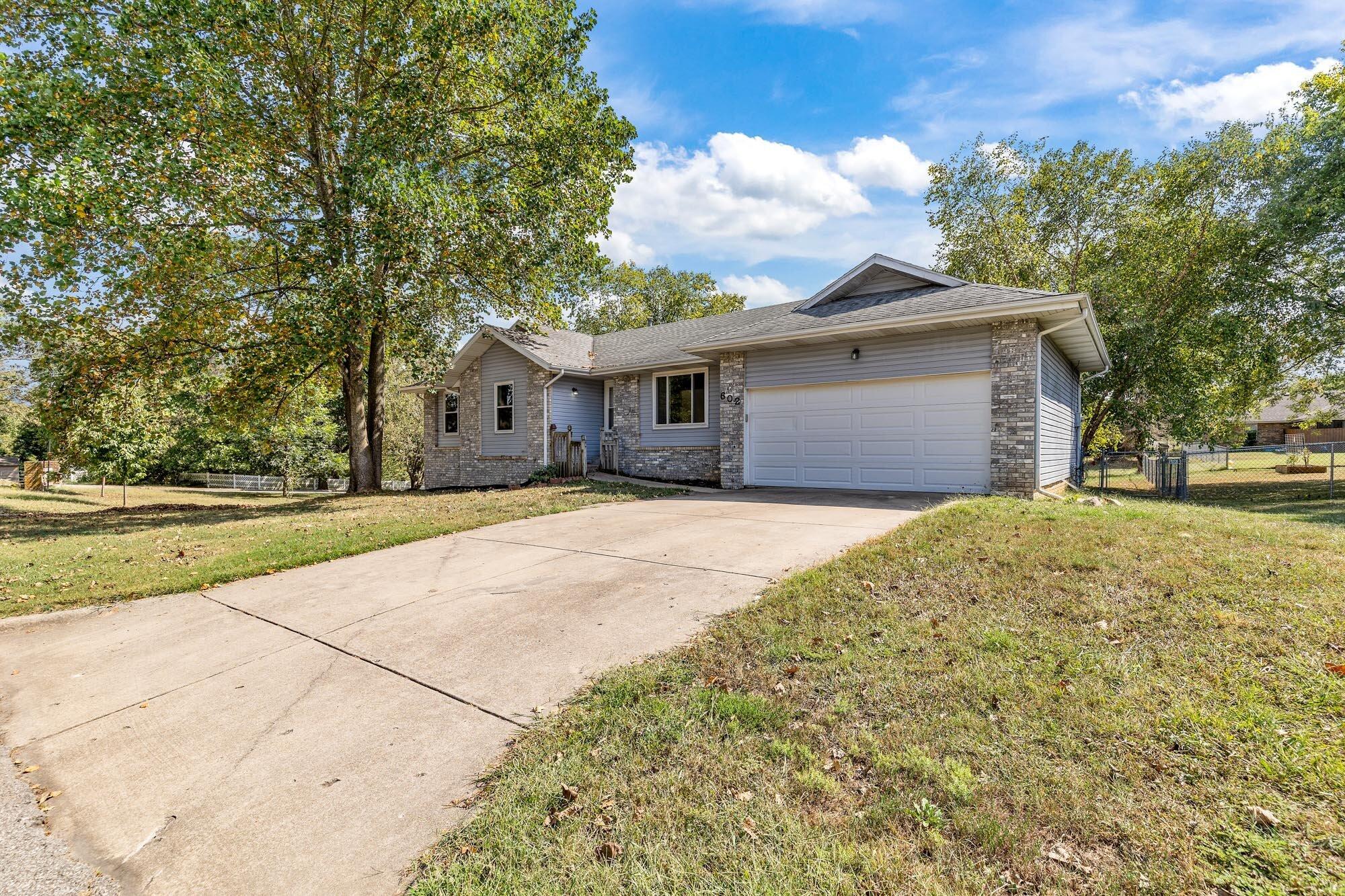 602 E Cherry Street, Nixa, MO 65714 — photo 2