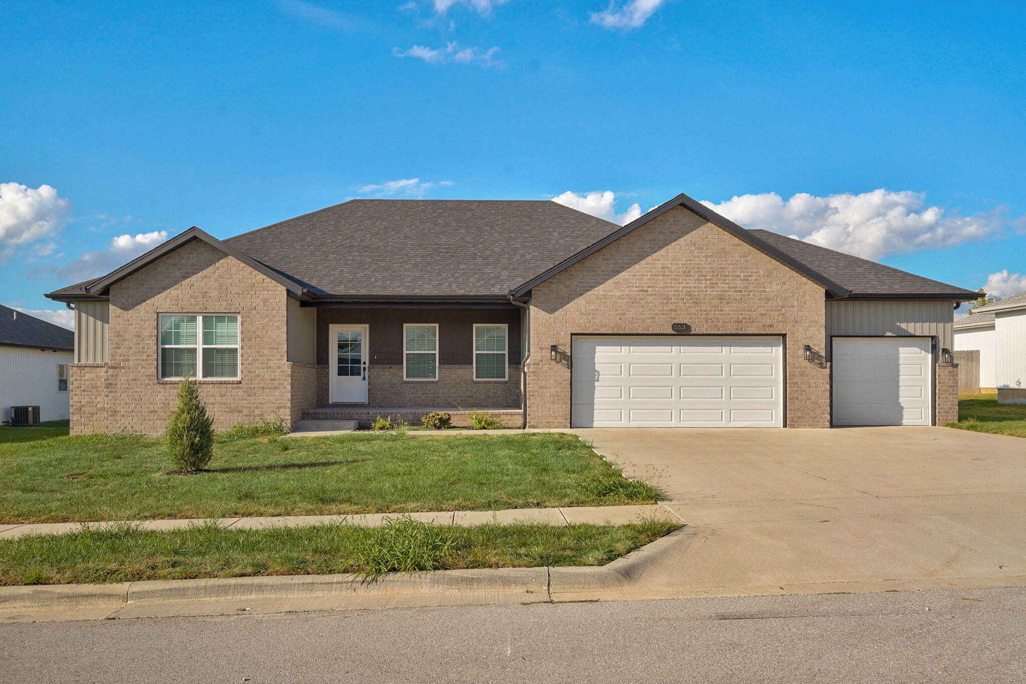 553 Delaware Court — photo