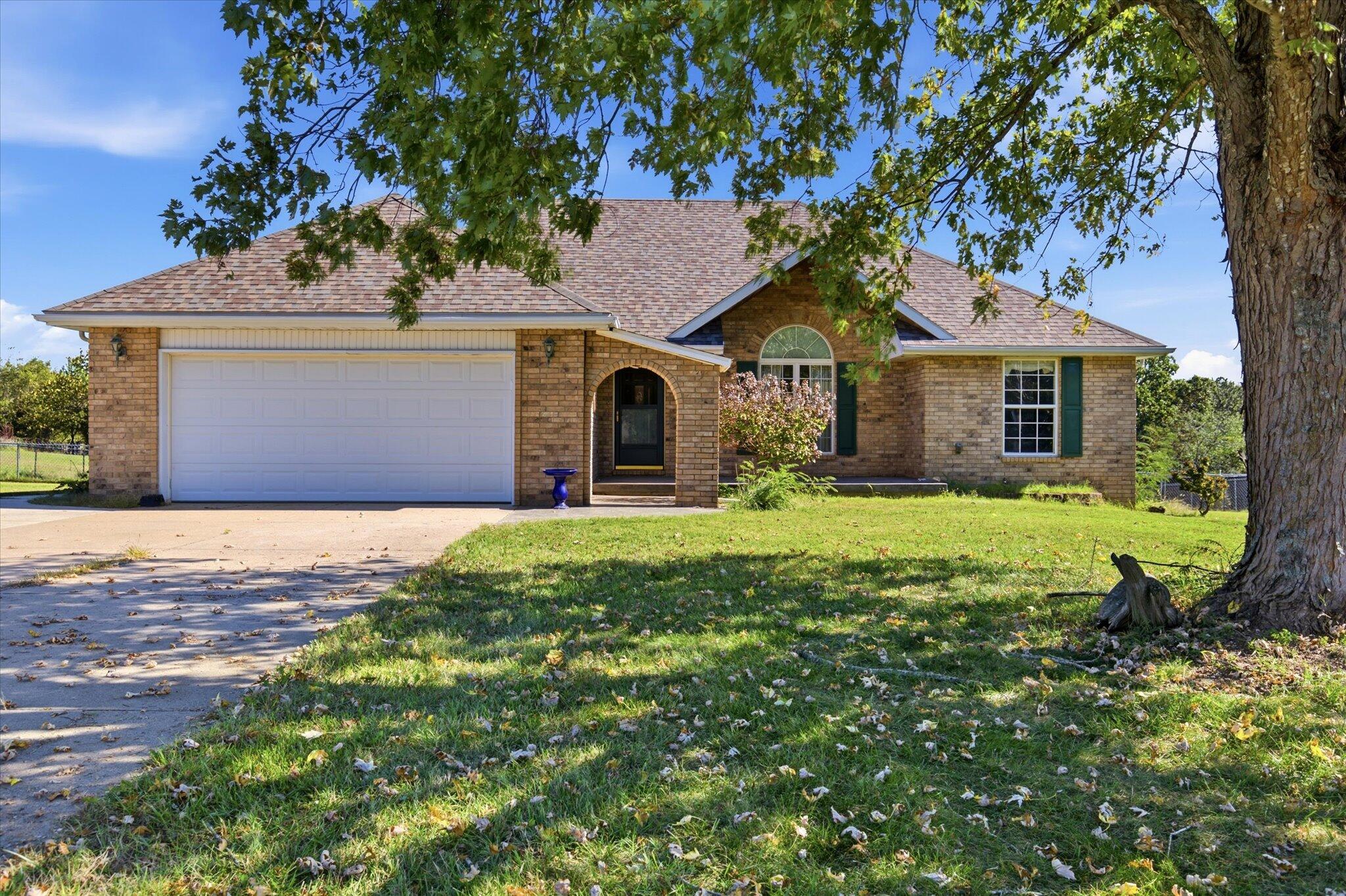2246 Eagles Lane — photo